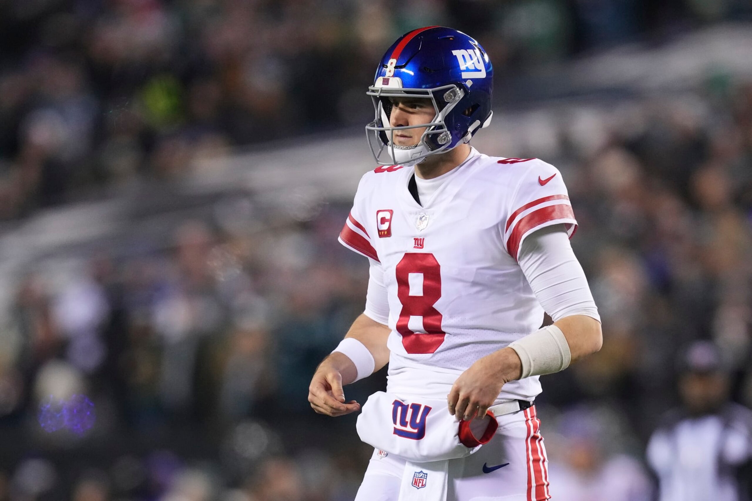 PHILADELPHIA, PA - JANUARY 21: Daniel Jones #8 of the New York Giants looks on against the Philadelphia Eagles during the NFC Divisional Playoff game at Lincoln Financial Field on January 21, 2023 in Philadelphia, Pennsylvania. (Photo by Mitchell Leff/Getty Images)