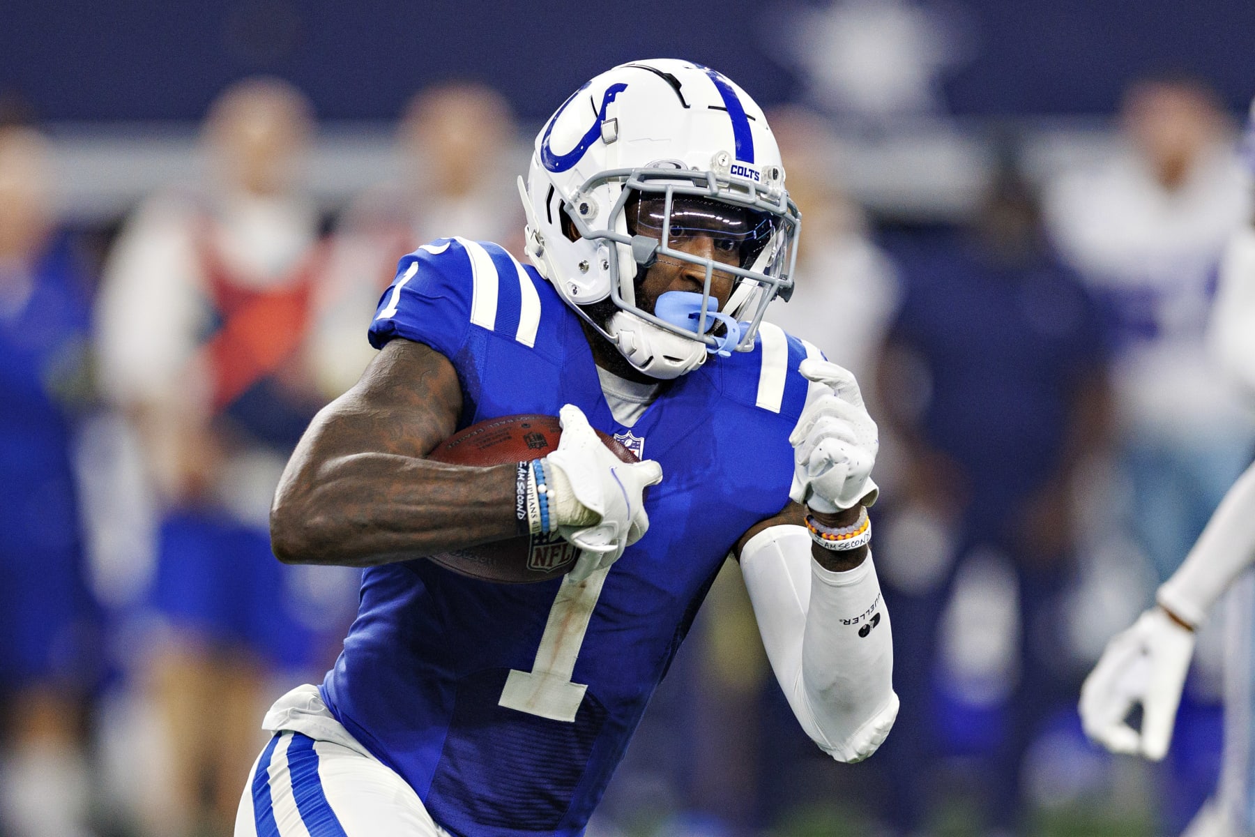 ARLINGTON, TEXAS - DECEMBER 4:  Parris Campbell #1 of the Indianapolis Colts runs the ball during a game against the Dallas Cowboys at AT&T Stadium on December 4, 2022 in Arlington, Texas. The Cowboys defeated the Colts 54-19. (Photo by Wesley Hitt/Getty Images)