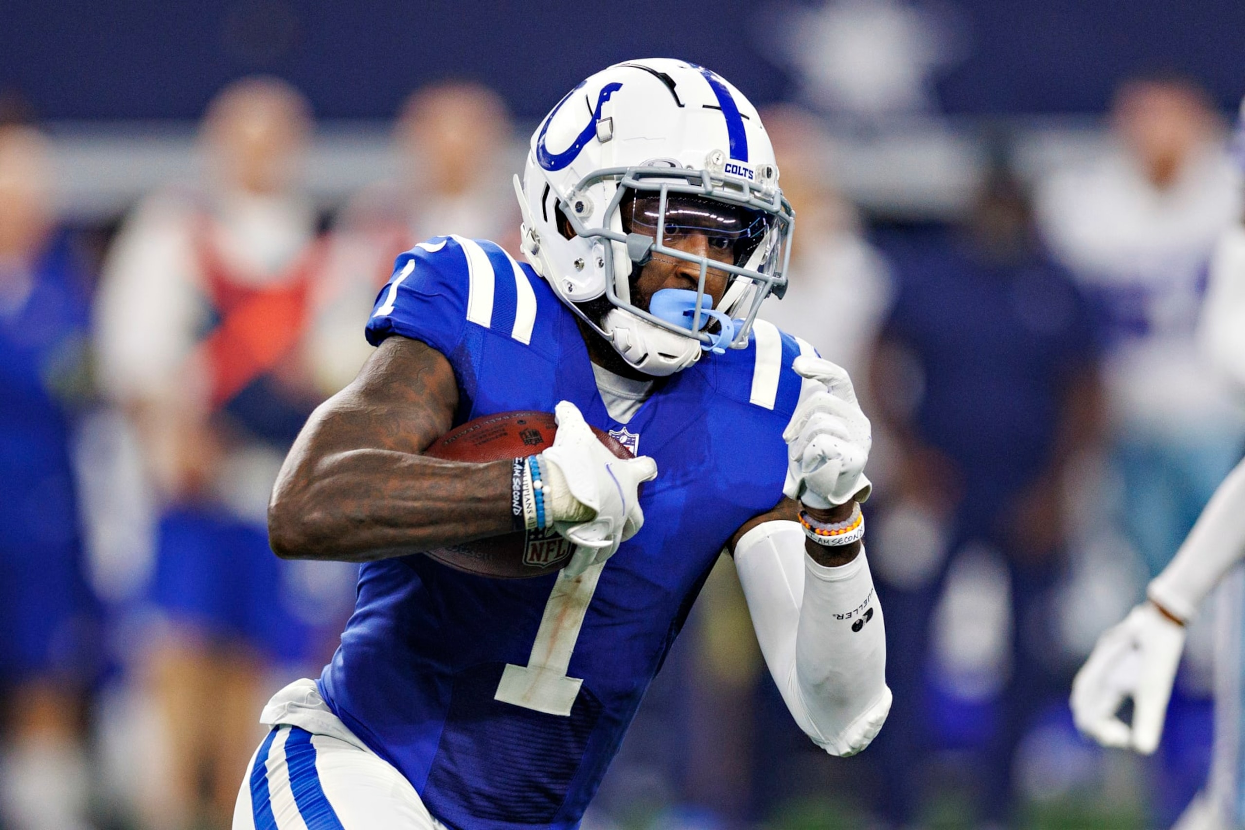 ARLINGTON, TEXAS - DECEMBER 4:  Parris Campbell #1 of the Indianapolis Colts runs the ball during a game against the Dallas Cowboys at AT&T Stadium on December 4, 2022 in Arlington, Texas. The Cowboys defeated the Colts 54-19. (Photo by Wesley Hitt/Getty Images)