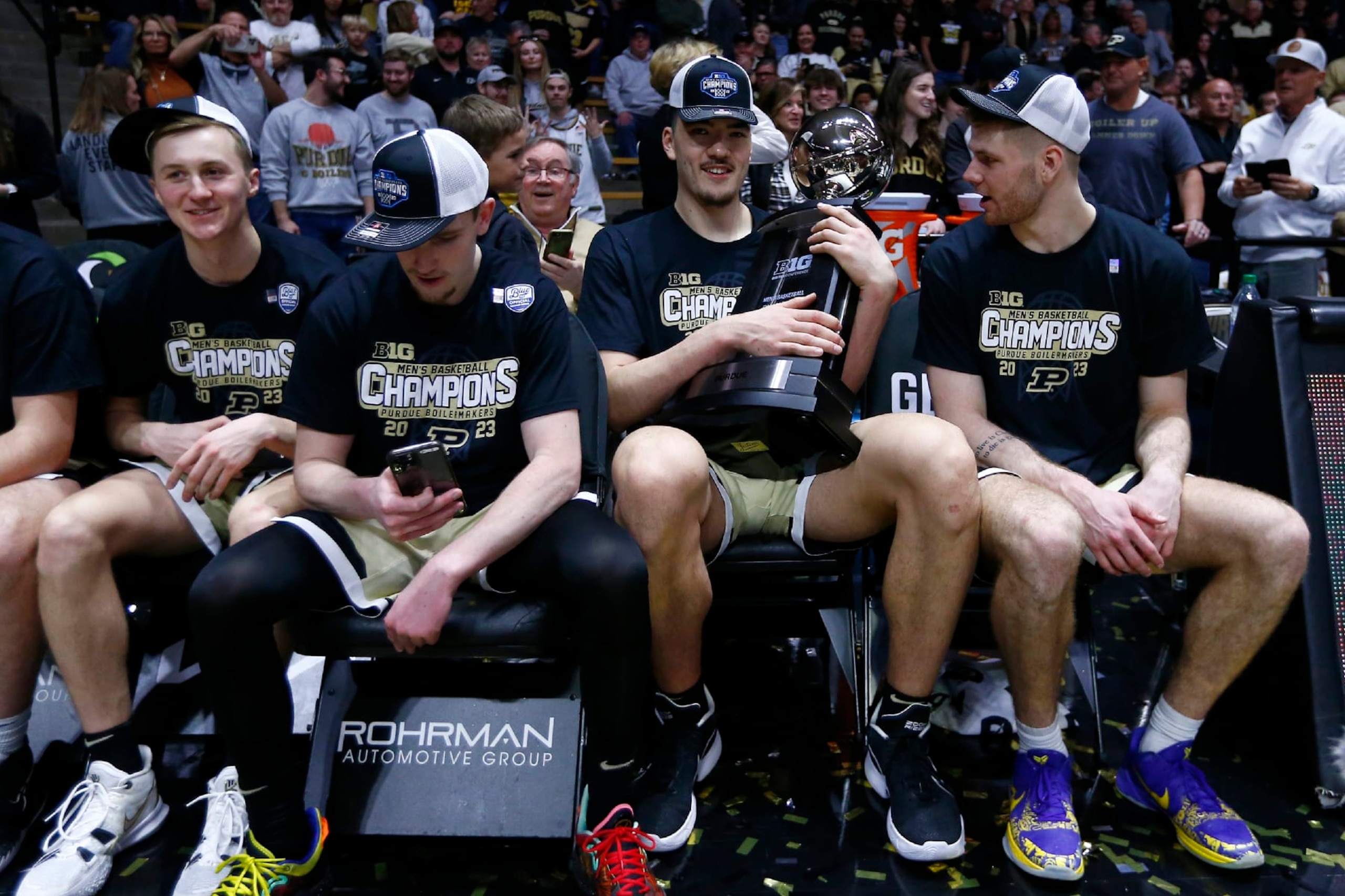 WEST LAFAYETTE, IN - MARCH 05: Purdue Boilermakers center Zach Edey (15) hugs the Big Ten Regular Season Championship Trophy after a mens college basketball game between the Illinois Fighting Illini and the Purdue Boilermakers on March 05, 2023 at Mackey Arena in West Lafayette, IN.  (Photo by Jeffrey Brown/Icon Sportswire via Getty Images)