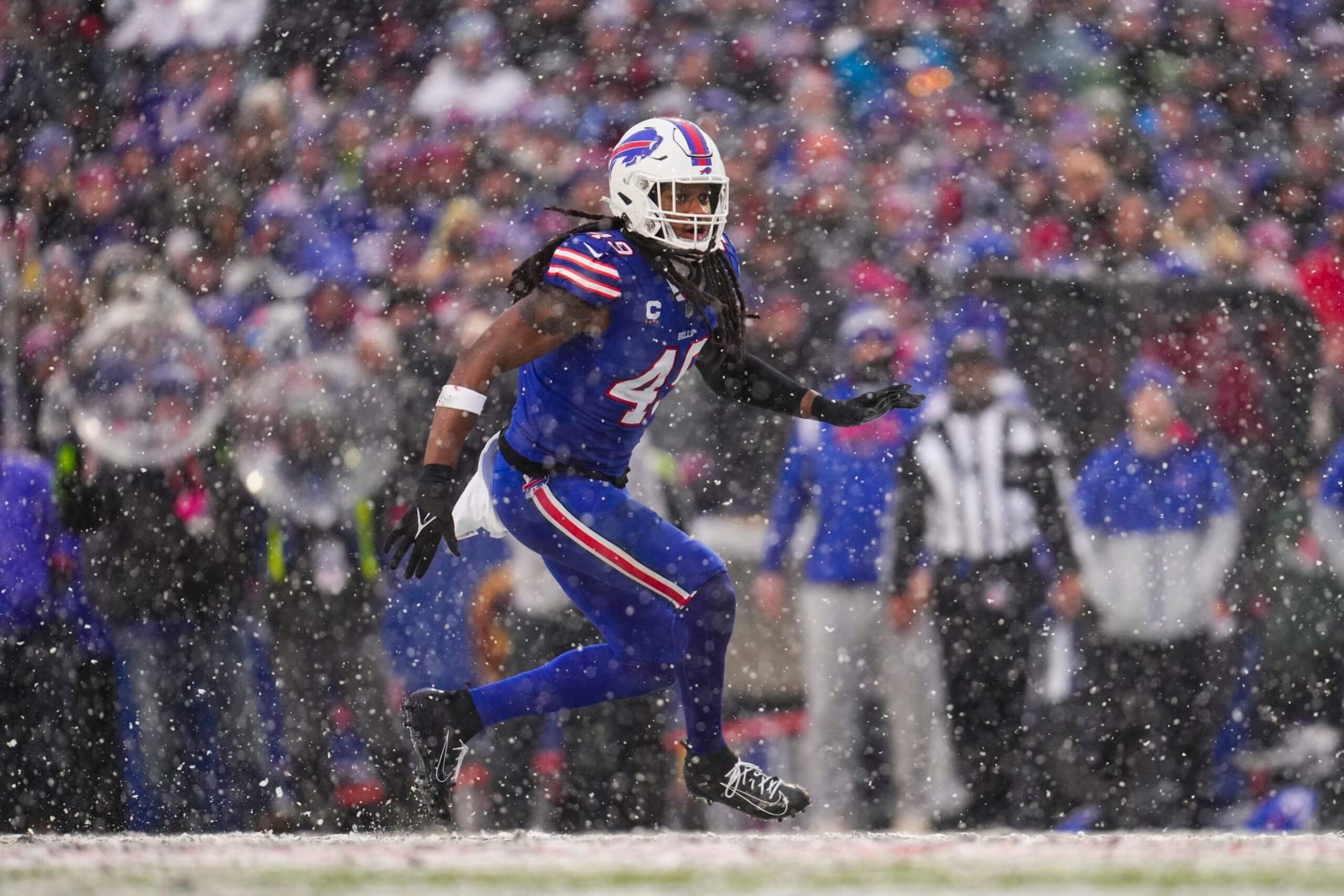 ORCHARD PARK, NY - JANUARY 22: Tremaine Edmunds #49 of the Buffalo Bills defends against the Cincinnati Bengals at Highmark Stadium on January 22, 2023 in Orchard Park, New York. (Photo by Cooper Neill/Getty Images)