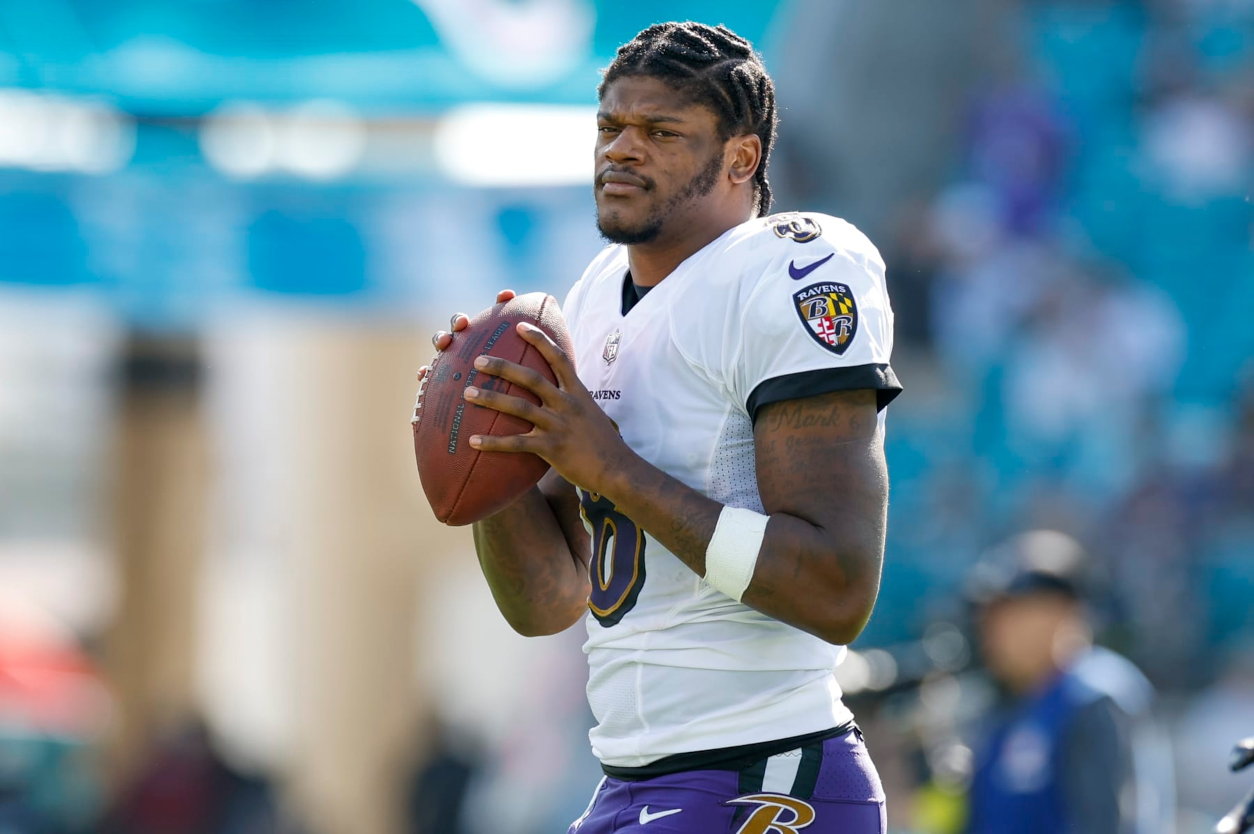 JACKSONVILLE, FL - NOVEMBER 27: Baltimore Ravens quarterback Lamar Jackson (8) during the game between the Baltimore Ravens and the Jacksonville Jaguars on November 27, 2022 at TIAA Bank Field in Jacksonville, Fl.  (Photo by David Rosenblum/Icon Sportswire via Getty Images)