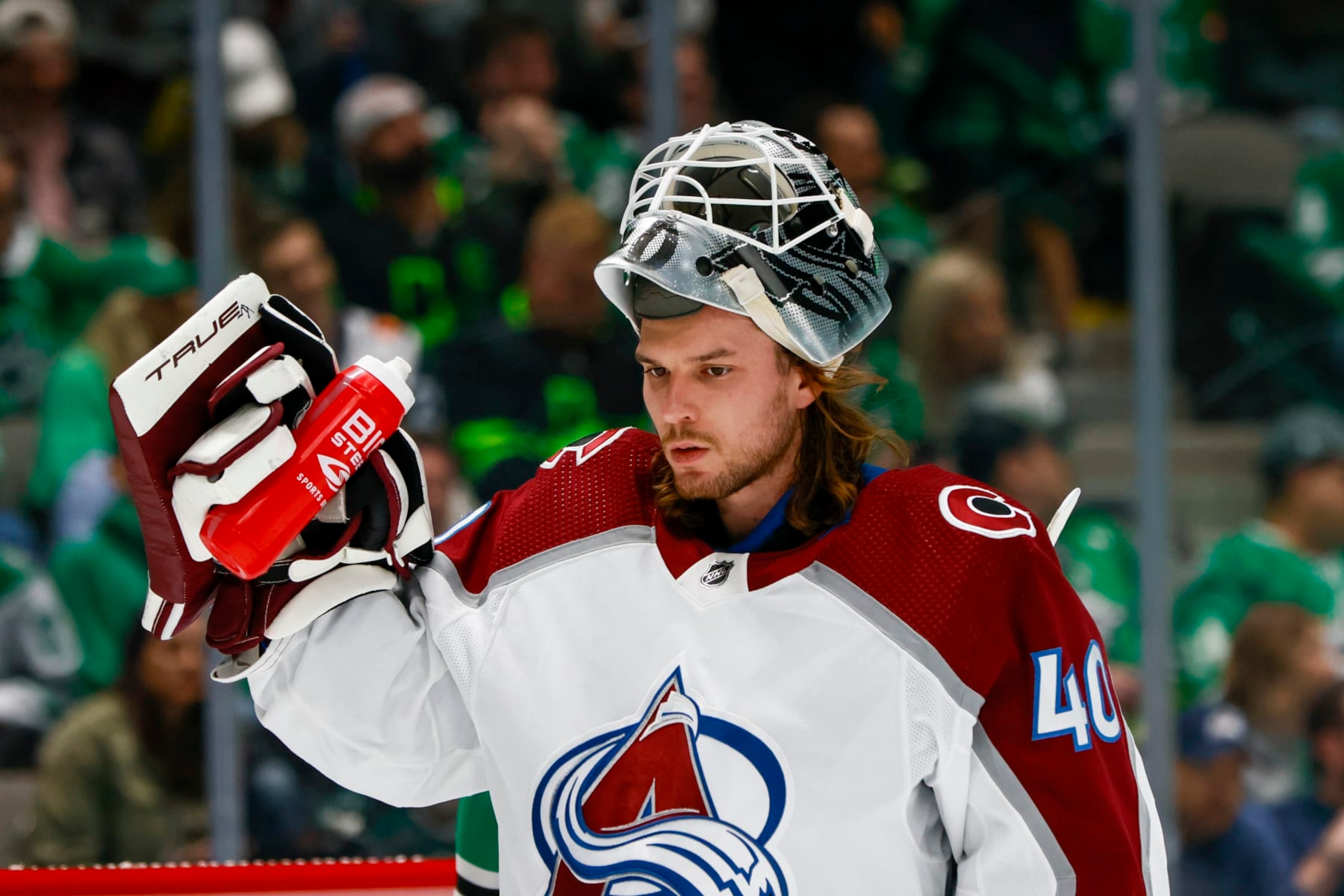 DALLAS, TX - MARCH 04: Colorado Avalanche goaltender Alexandar Georgiev (40) takes a water break during the game between the Dallas Stars and the Colorado Avalanche on March 4, 2023 at American Airlines Center in Dallas, Texas. (Photo by Matthew Pearce/Icon Sportswire via Getty Images)