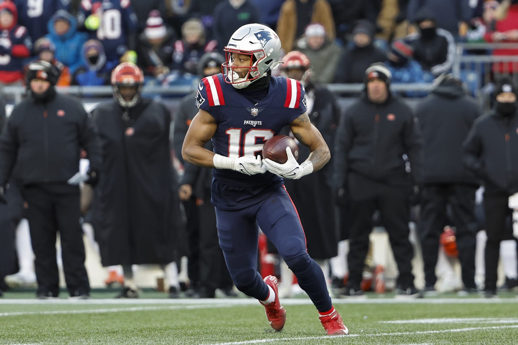 FOXBOROUGH, MA - DECEMBER 24: Jakobi Meyers #16 of the New England Patriots catches a pass against the Cincinnati Bengals during the game at Gillette Stadium on December 24, 2022 in Foxborough, Massachusetts.(Photo By Winslow Townson/Getty Images)