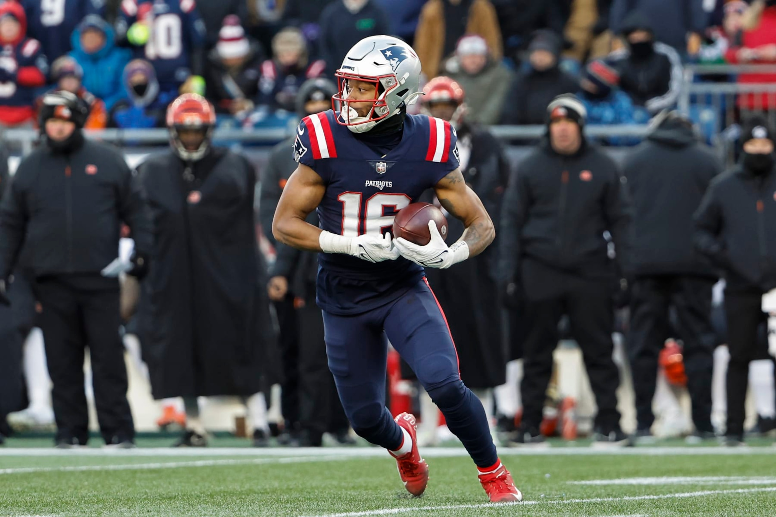 FOXBOROUGH, MA - DECEMBER 24: Jakobi Meyers #16 of the New England Patriots catches a pass against the Cincinnati Bengals during the game at Gillette Stadium on December 24, 2022 in Foxborough, Massachusetts.(Photo By Winslow Townson/Getty Images)