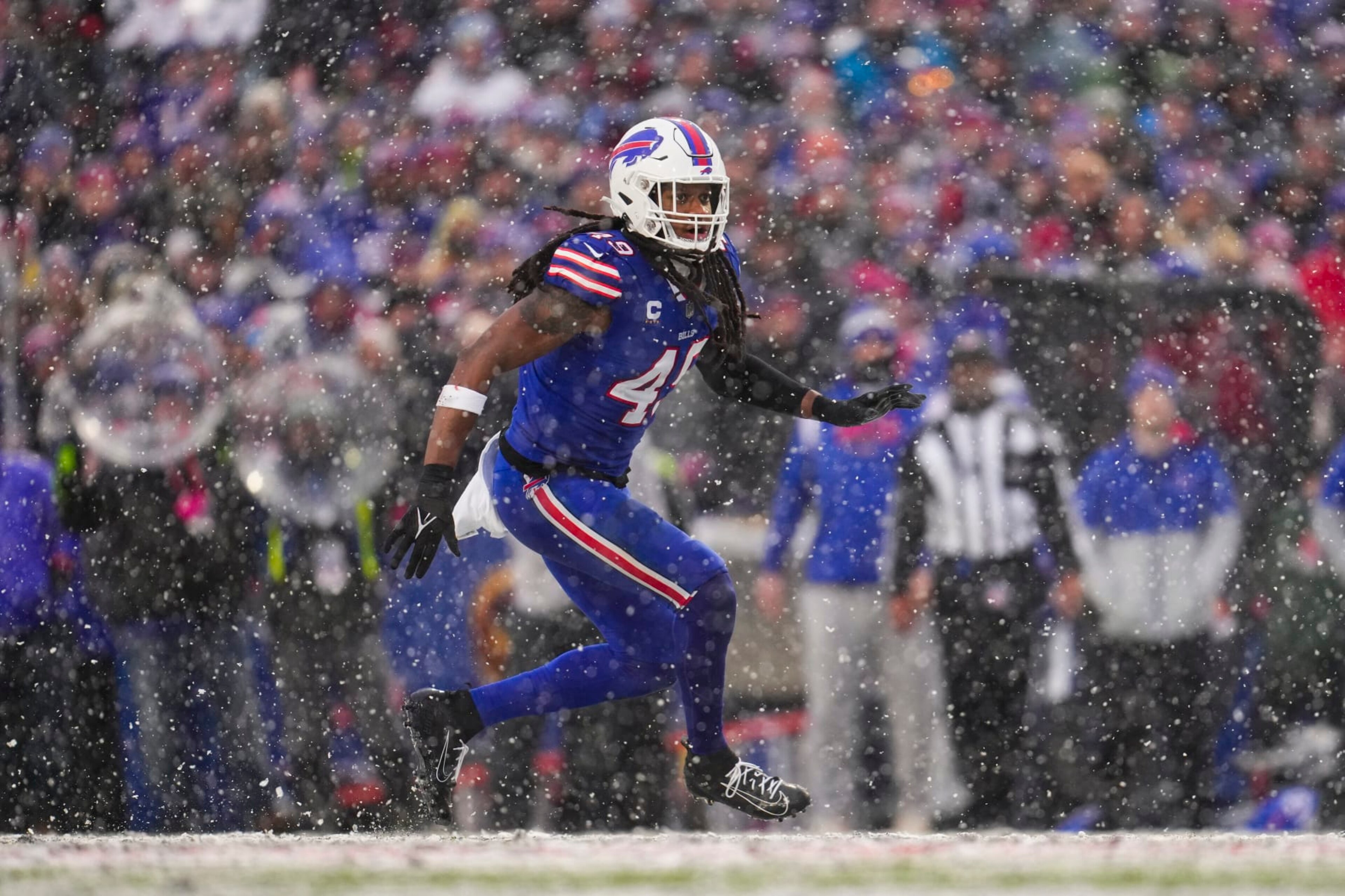 ORCHARD PARK, NY - JANUARY 22: Tremaine Edmunds #49 of the Buffalo Bills defends against the Cincinnati Bengals at Highmark Stadium on January 22, 2023 in Orchard Park, New York. (Photo by Cooper Neill/Getty Images) ORCHARD PARK, NY - JANUARY 22: Tremaine Edmunds #49 of the Buffalo Bills defends against the Cincinnati Bengals at Highmark Stadium on January 22, 2023 in Orchard Park, New York. (Photo by Cooper Neill/Getty Images)