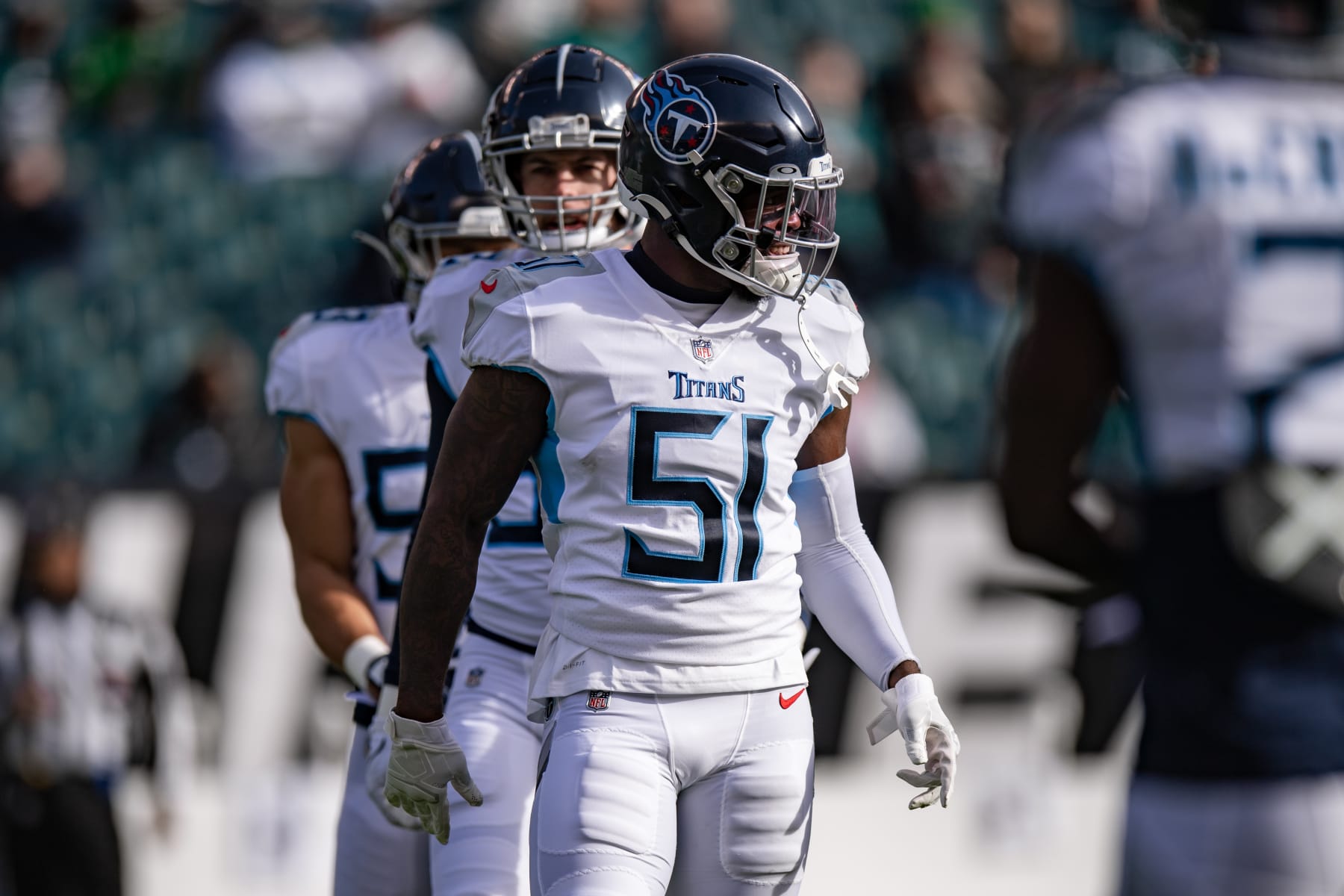 PHILADELPHIA, PA - DECEMBER 04: Tennessee Titans linebacker David Long Jr. (51) prior to the National Football League game between the Tennessee Titans and Philadelphia Eagles on December 4, 2022 at Lincoln Financial Field in Philadelphia, PA (Photo by John Jones/Icon Sportswire via Getty Images)