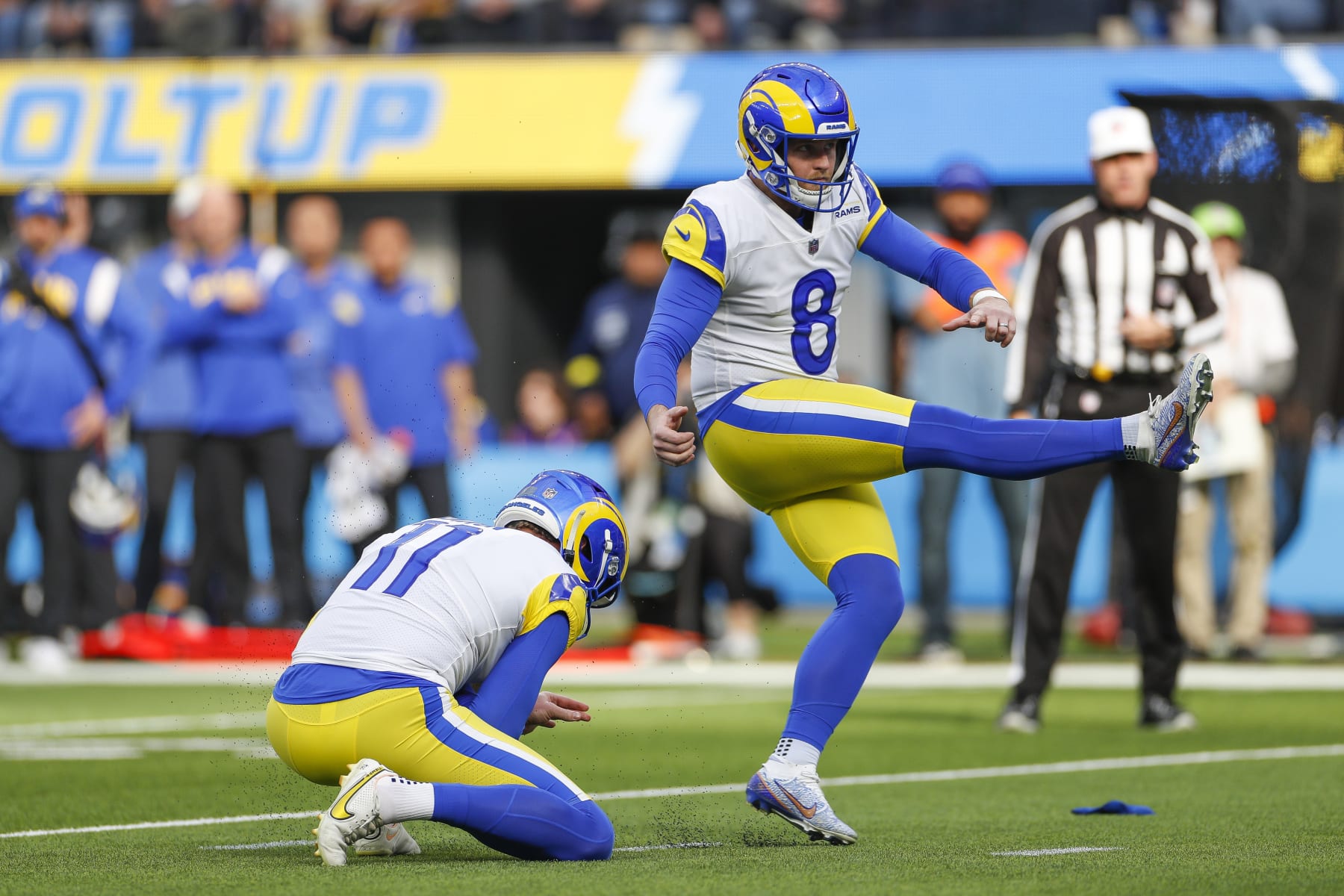 INGLEWOOD, CA - JANUARY 01: Los Angeles Rams place kicker Matt Gay (8) kicks a field goal during an NFL regular season game between the Los Angeles Rams and the Los Angeles Chargers on January 01, 2023, at SoFi Stadium in Inglewood, CA. (Photo by Brandon Sloter/Icon Sportswire via Getty Images)