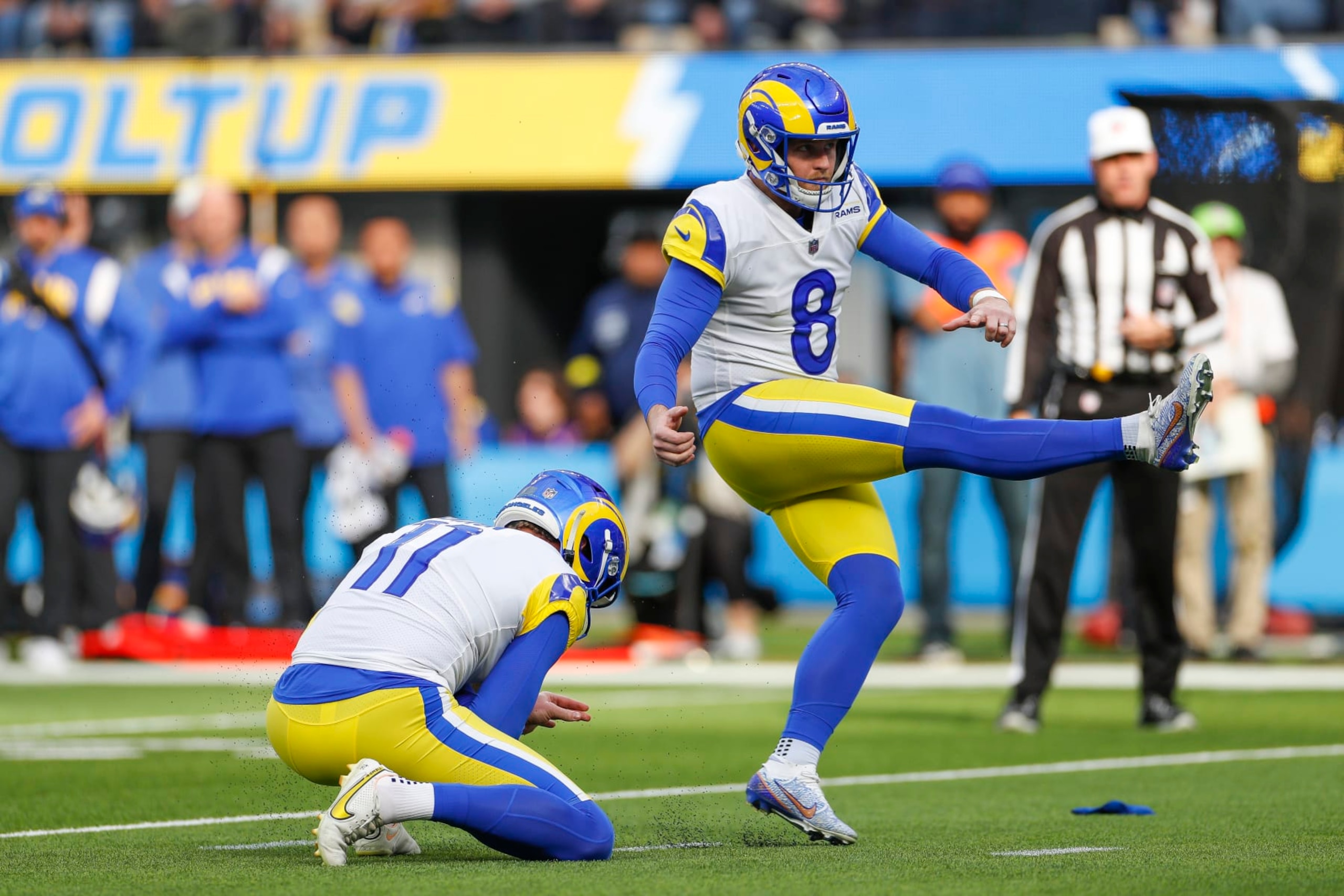 INGLEWOOD, CA - JANUARY 01: Los Angeles Rams place kicker Matt Gay (8) kicks a field goal during an NFL regular season game between the Los Angeles Rams and the Los Angeles Chargers on January 01, 2023, at SoFi Stadium in Inglewood, CA. (Photo by Brandon Sloter/Icon Sportswire via Getty Images)