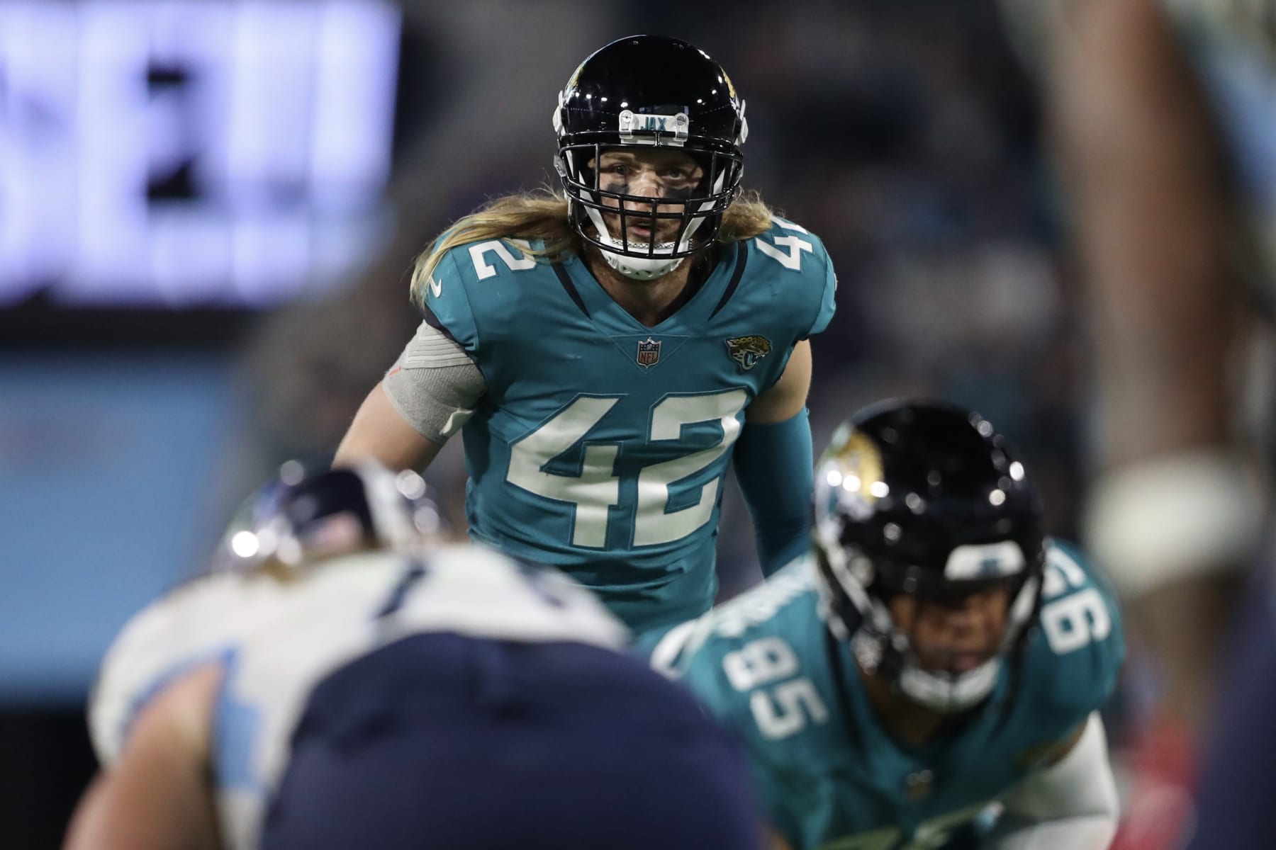 JACKSONVILLE, FLORIDA - JANUARY 07: Andrew Wingard #42 of the Jacksonville Jaguars in action during the second half against the Tennessee Titans at TIAA Bank Field on January 07, 2023 in Jacksonville, Florida. (Photo by Courtney Culbreath/Getty Images)