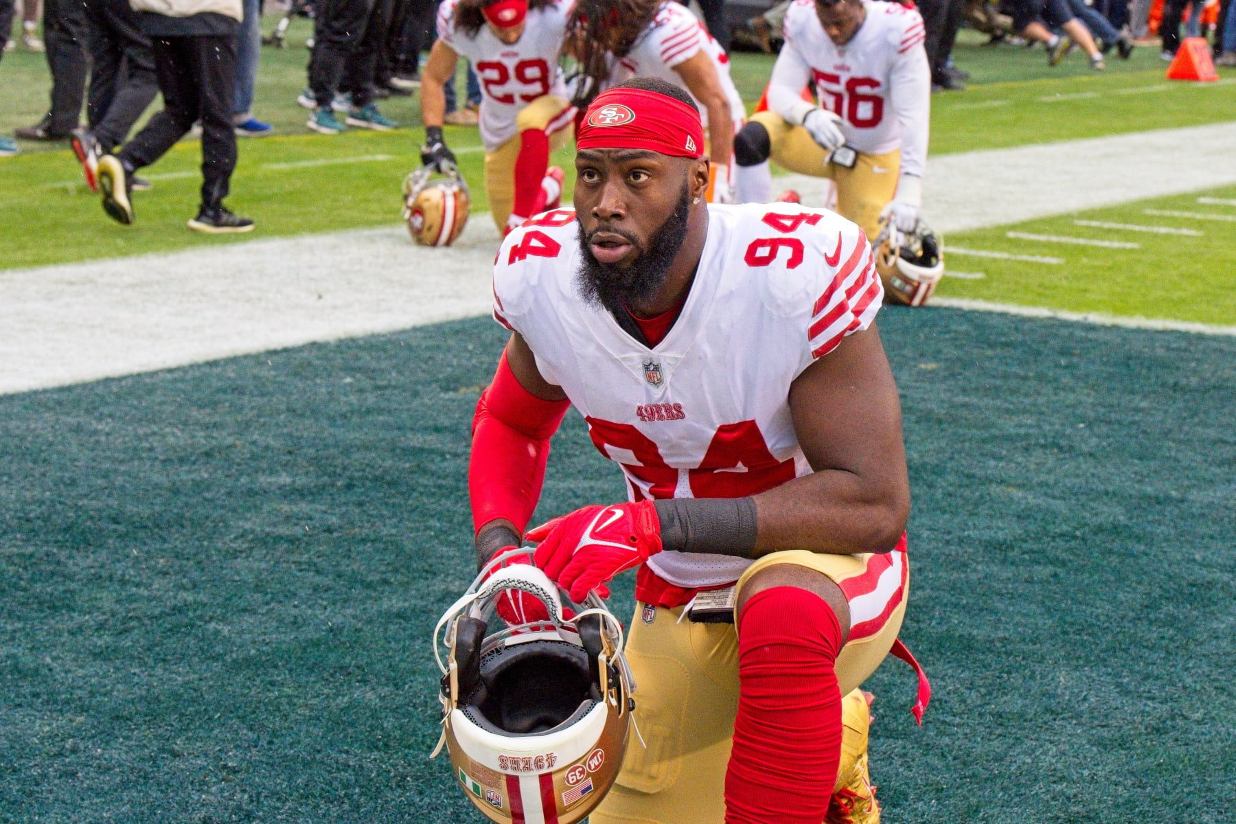 PHILADELPHIA, PA - JANUARY 29: San Francisco 49ers defensive end Charles Omenihu (94) looks on during the Championship game between the San Fransisco 49ers and the Philadelphia Eagles on January 29, 2023. (Photo by Andy Lewis/Icon Sportswire via Getty Images)
