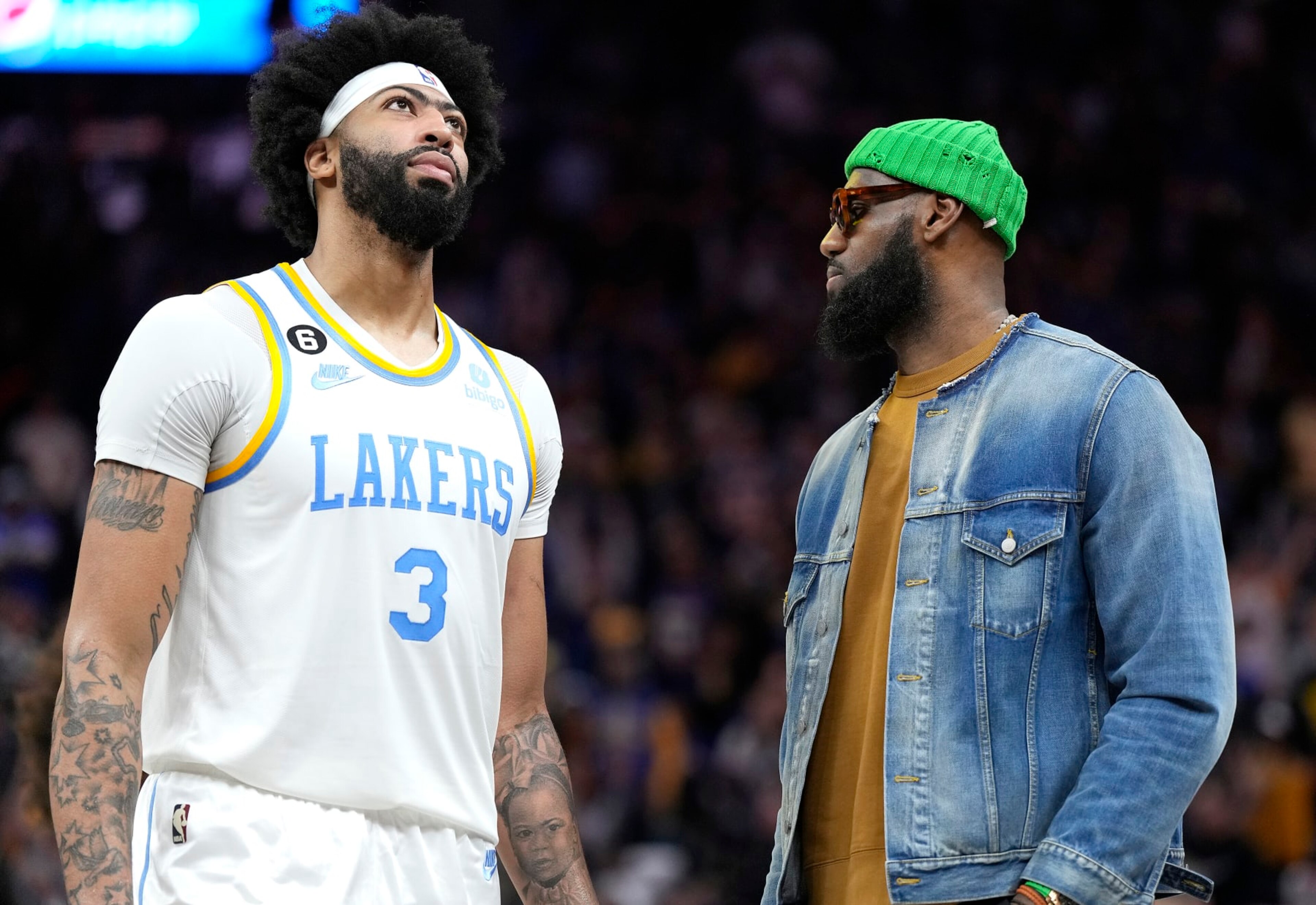 SAN FRANCISCO, CALIFORNIA - FEBRUARY 11: Anthony Davis #3 of the Los Angeles Lakers talks with injured LeBron James #6 during a time out against the Golden State Warriors in the fourth quarter of an NBA basketball game at Chase Center on February 11, 2023 in San Francisco, California. NOTE TO USER: User expressly acknowledges and agrees that, by downloading and or using this photograph, User is consenting to the terms and conditions of the Getty Images License Agreement. (Photo by Thearon W. Henderson/Getty Images) SAN FRANCISCO, CALIFORNIA - FEBRUARY 11: Anthony Davis #3 of the Los Angeles Lakers talks with injured LeBron James #6 during a time out against the Golden State Warriors in the fourth quarter of an NBA basketball game at Chase Center on February 11, 2023 in San Francisco, California. NOTE TO USER: User expressly acknowledges and agrees that, by downloading and or using this photograph, User is consenting to the terms and conditions of the Getty Images License Agreement. (Photo by Thearon W. Henderson/Getty Images)