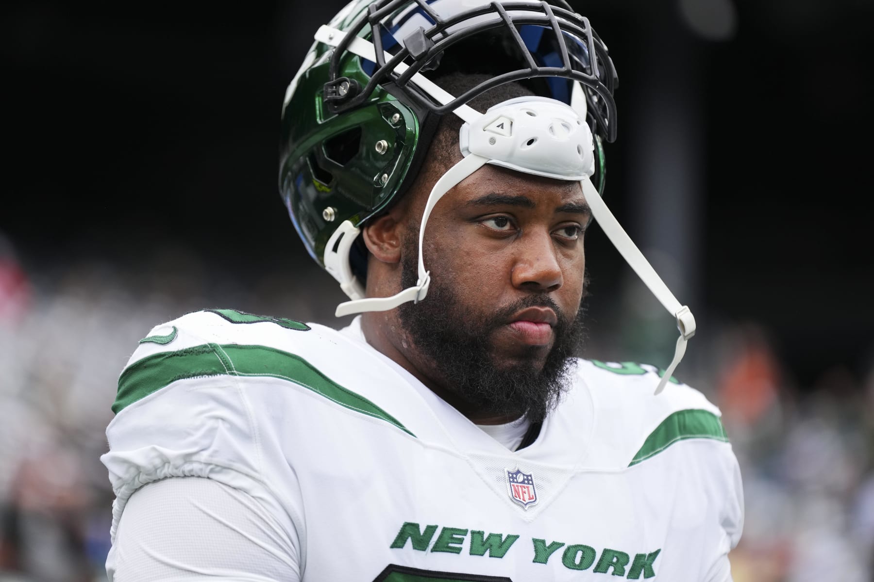 EAST RUTHERFORD, NJ - SEPTEMBER 25: Sheldon Rankins #98 of the New York Jets warms up against the Cincinnati Bengals at MetLife Stadium on September 25, 2022 in East Rutherford, New Jersey. (Photo by Cooper Neill/Getty Images)
