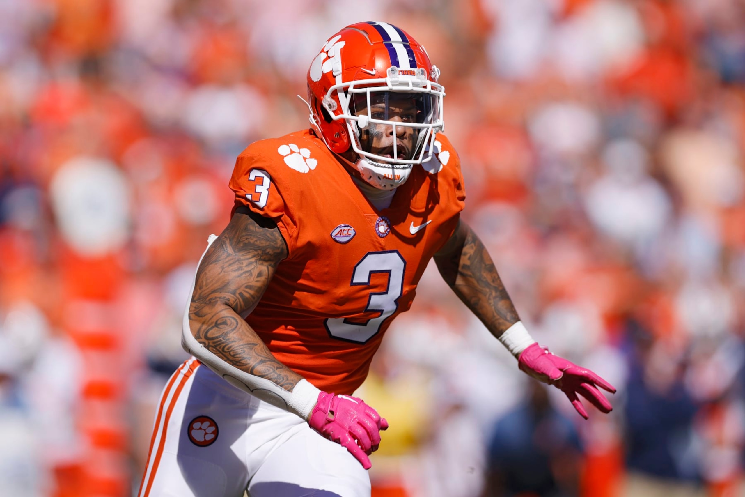 CLEMSON, SC - OCTOBER 22: Clemson Tigers defensive end Xavier Thomas (3) rushes on defense during a college football game against the Syracuse Orange on October 22, 2022 at Memorial Stadium in Clemson, South Carolina. (Photo by Joe Robbins/Icon Sportswire via Getty Images)