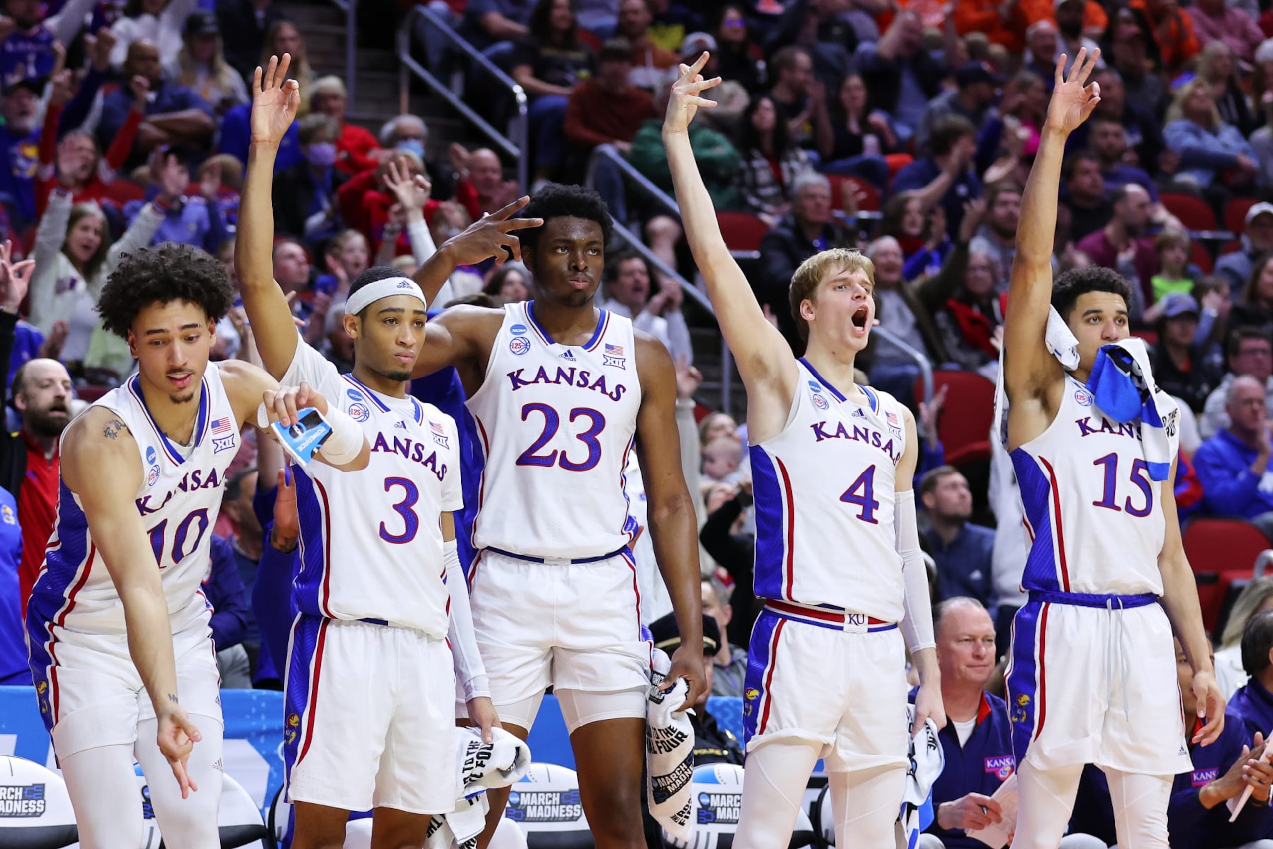DES MOINES, IOWA - MARCH 16: Players of Kansas Jayhawks celebrate against the Howard Bison during the second half in the first round of the NCAA Men's Basketball Tournament at Wells Fargo Arena on March 16, 2023 in Des Moines, Iowa. (Photo by Michael Reaves/Getty Images)