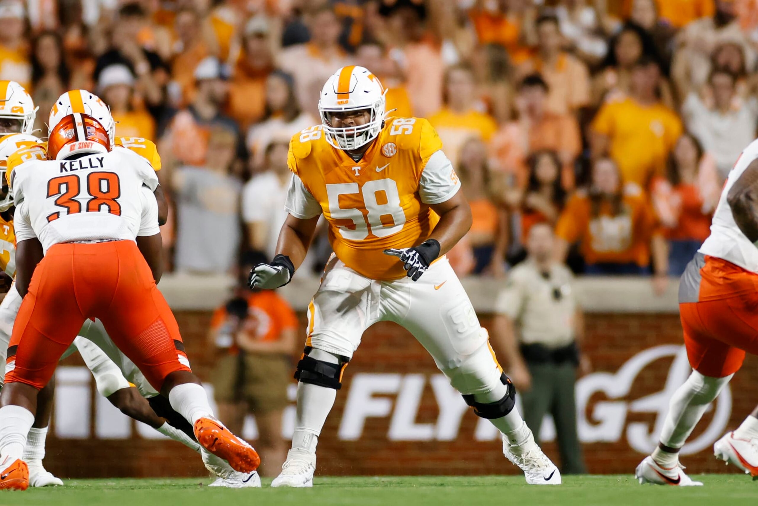 KNOXVILLE, TN - SEPTEMBER 02: Tennessee Volunteers offensive lineman Darnell Wright (58) blocks during a college football game against the Bowling Green Falcons on Sept. 2, 2021 at Neyland Stadium in Knoxville, Tennessee. (Photo by Joe Robbins/Icon Sportswire via Getty Images)