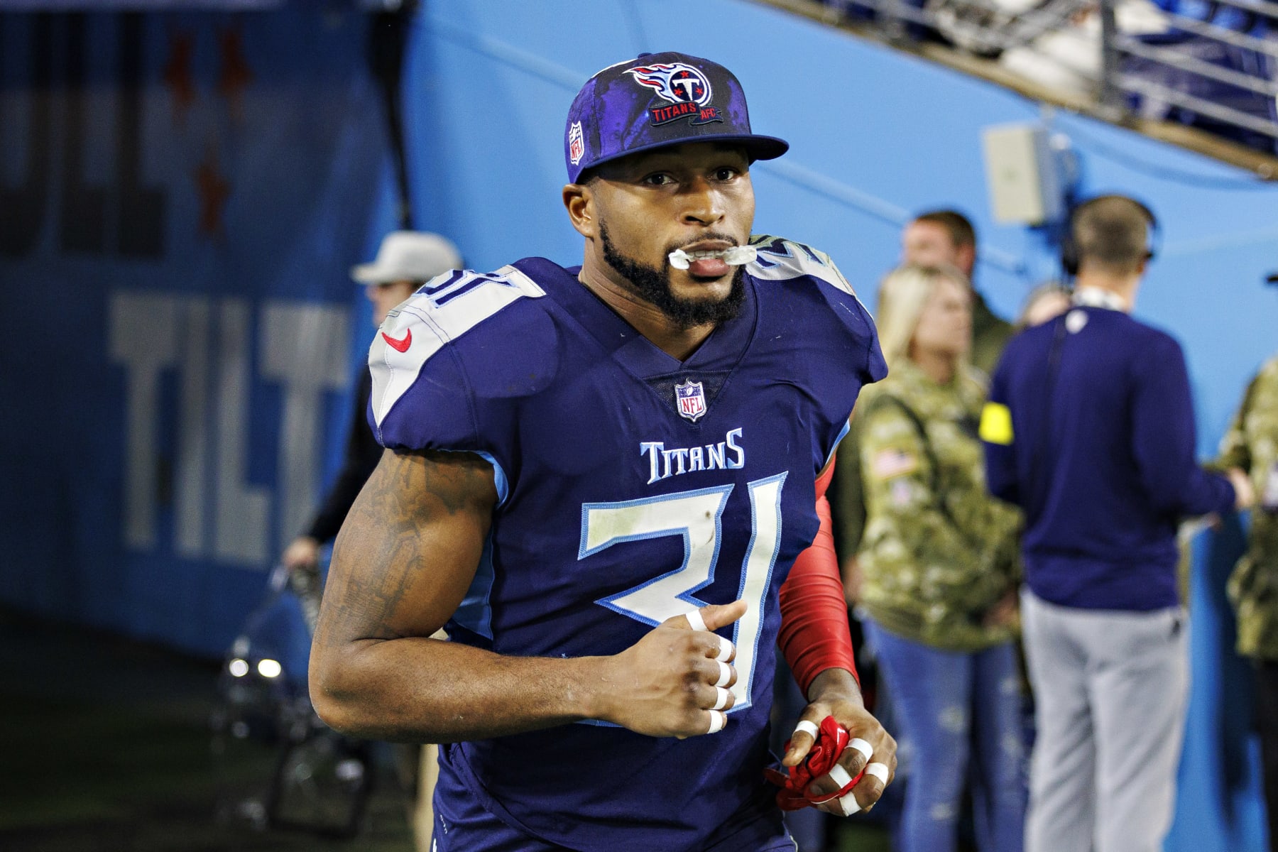 NASHVILLE, TENNESSEE - DECEMBER 29: Kevin Byard #31 of the Tennessee Titans jogs out after halftime during a game against the Dallas Cowboys at Nissan Stadium on December 29, 2022 in Nashville, Tennessee. The Cowboys defeated the Titans 27-13. (Photo by Wesley Hitt/Getty Images) NASHVILLE, TENNESSEE - DECEMBER 29: Kevin Byard #31 of the Tennessee Titans jogs out after halftime during a game against the Dallas Cowboys at Nissan Stadium on December 29, 2022 in Nashville, Tennessee. The Cowboys defeated the Titans 27-13. (Photo by Wesley Hitt/Getty Images)