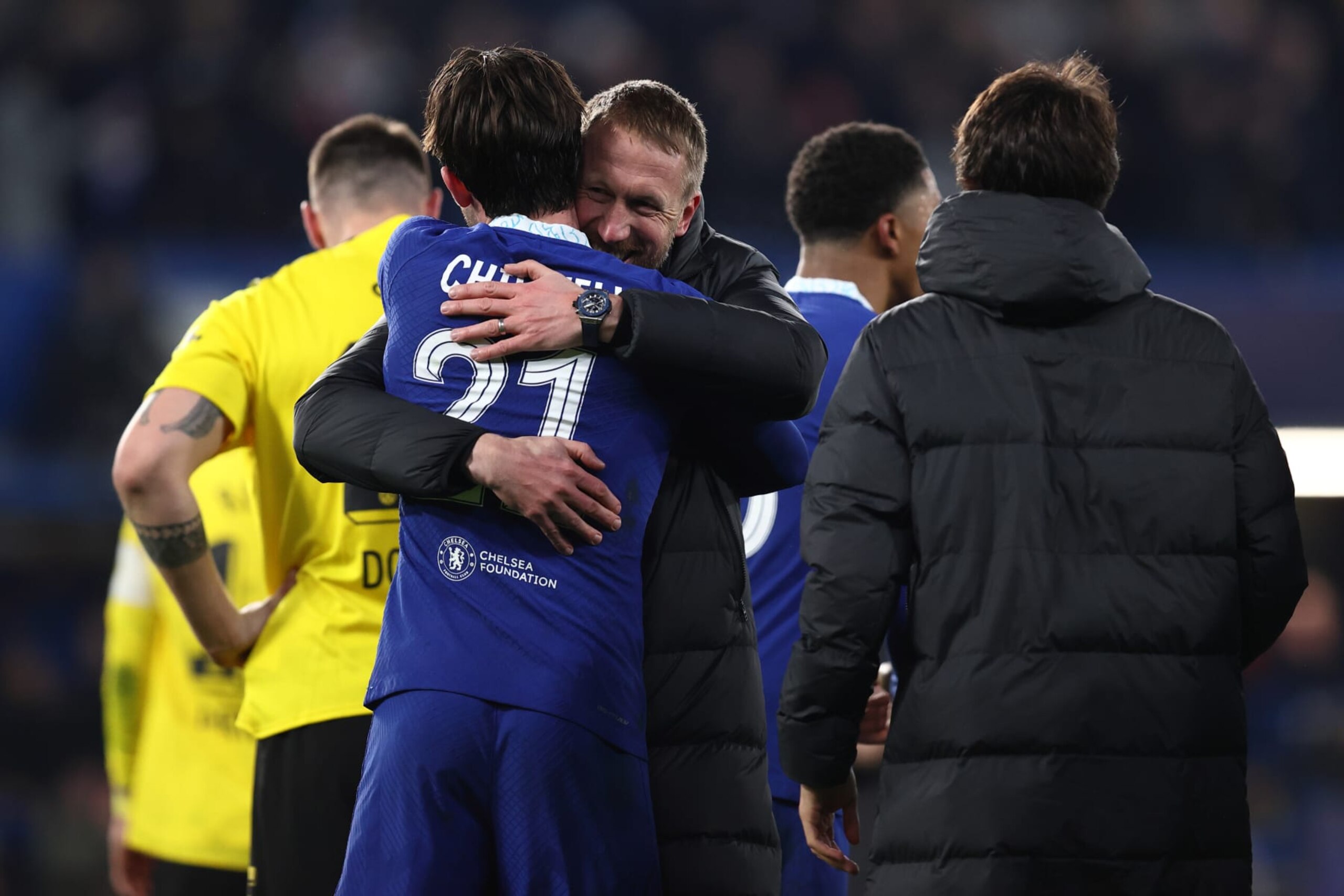 LONDON, ENGLAND - MARCH 07: Ben Chilwell of Chelsea and Graham Potter the manager / head coach of Chelsea at full time of the UEFA Champions League round of 16 leg two match between Chelsea FC and Borussia Dortmund at Stamford Bridge on March 7, 2023 in London, United Kingdom. (Photo by James Williamson - AMA/Getty Images)