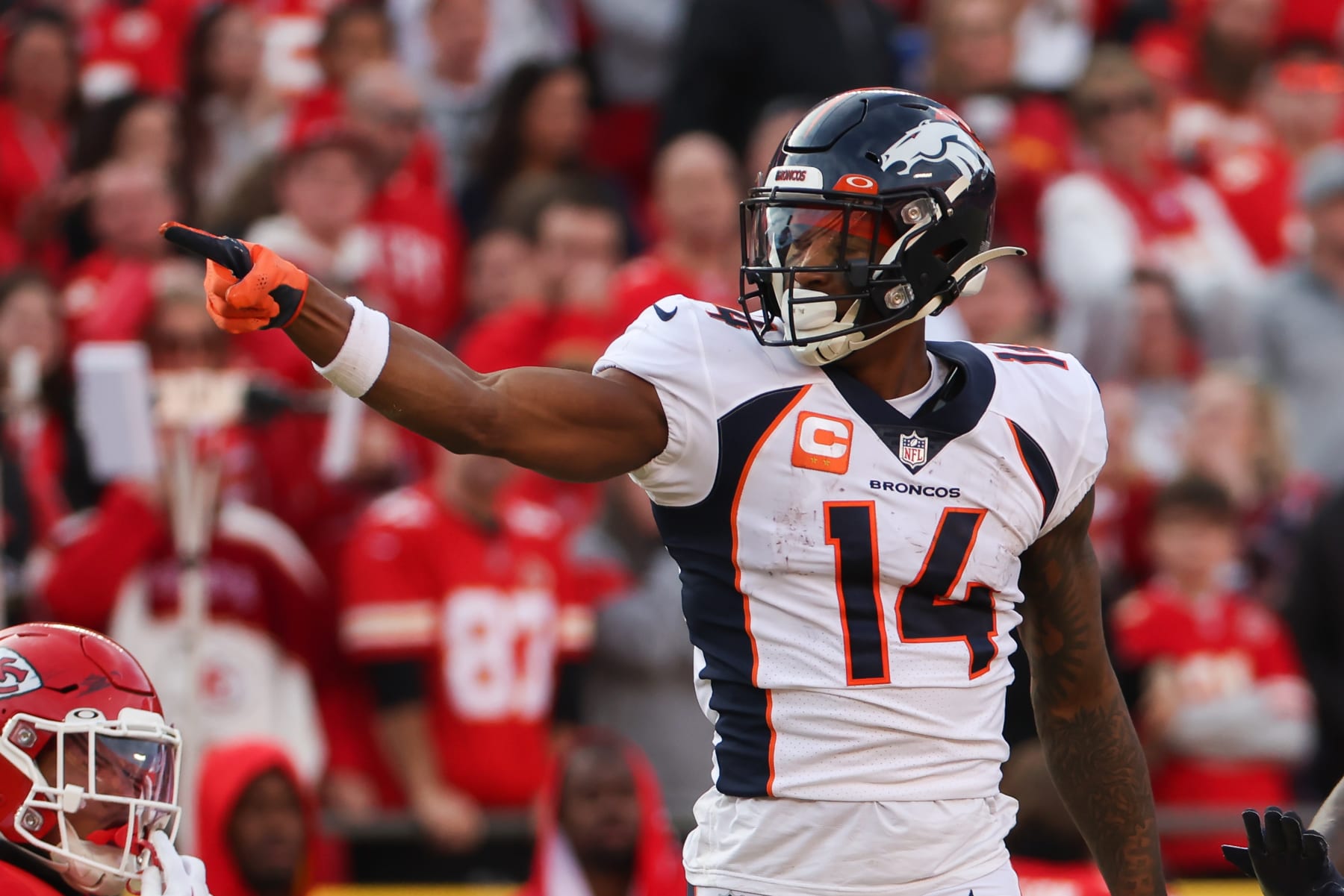 KANSAS CITY, MO - JANUARY 01: Denver Broncos wide receiver Courtland Sutton (14) signals first down in the third quarter of an AFC West game between the Denver Broncos and Kansas City Chiefs on January 1, 2023 at GEHA Field at.Arrowhead Stadium in Kansas City, MO. (Photo by Scott Winters/Icon Sportswire via Getty Images)