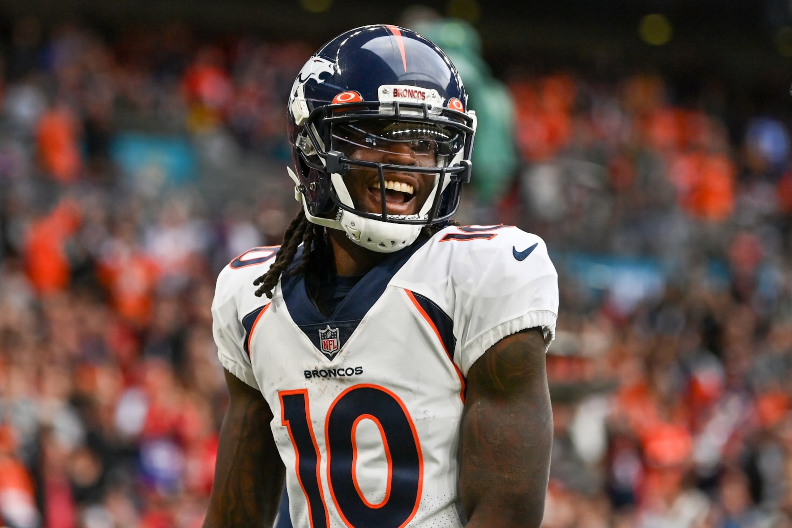 LONDON, ENGLAND - OCTOBER 30: Jerry Jeudy #10 of the Denver Broncos celebrates after scoring a touchdown against Jacksonville Jaguars during second quarter in the NFL match between Denver Broncos and Jacksonville Jaguars at Wembley Stadium on October 30, 2022 in London, England. (Photo by Dan Mullan/Getty Images)