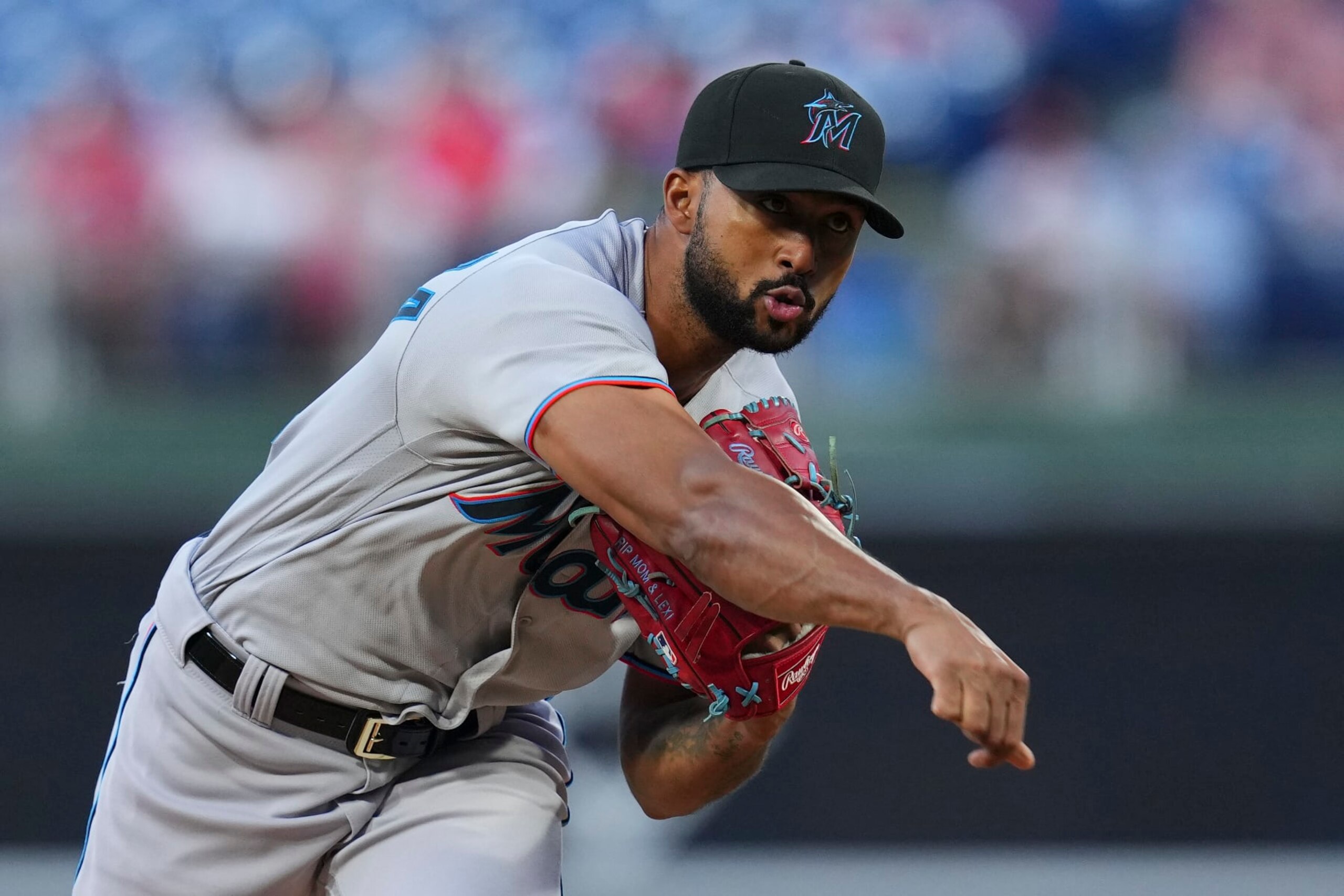 PHILADELPHIA, PA - SEPTEMBER 08: Sandy Alcantara #22 of the Miami Marlins throws a pitch against the Philadelphia Phillies at Citizens Bank Park on September 8, 2022 in Philadelphia, Pennsylvania. The Marlins defeated the Phillies 6-5. (Photo by Mitchell Leff/Getty Images)