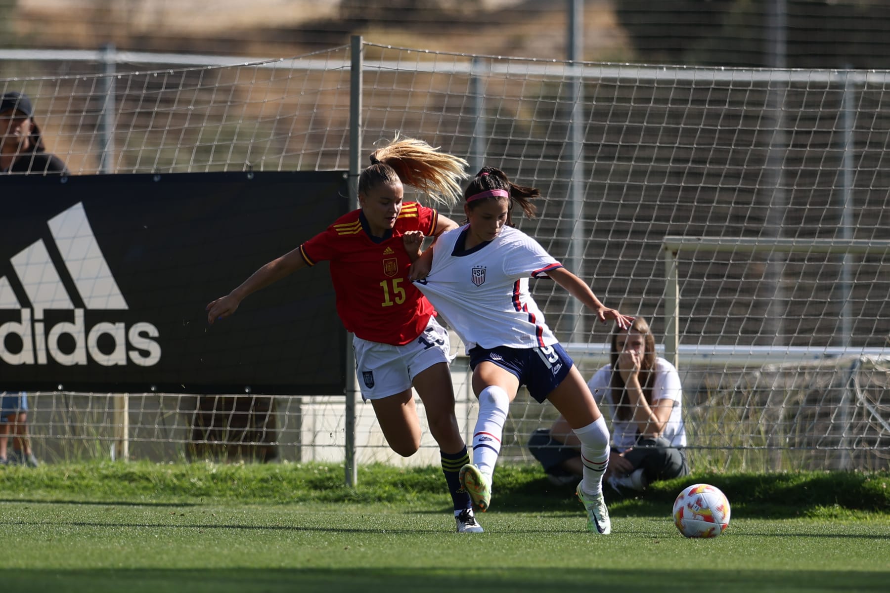 LAS ROZAS, SPAIN - AUGUST 25: Melanie Barcenas of US Soccer U17 and Sara Ortega of Spain U17 in action during the friendly football match played between Spain Women Under 17 and United States of America “US Soccer” Women Under 17 at Ciudad del Futbol on August 25, 2022 in Las Rozas, Madrid, Spain. (Photo By Oscar J. Barroso/Europa Press via Getty Images)