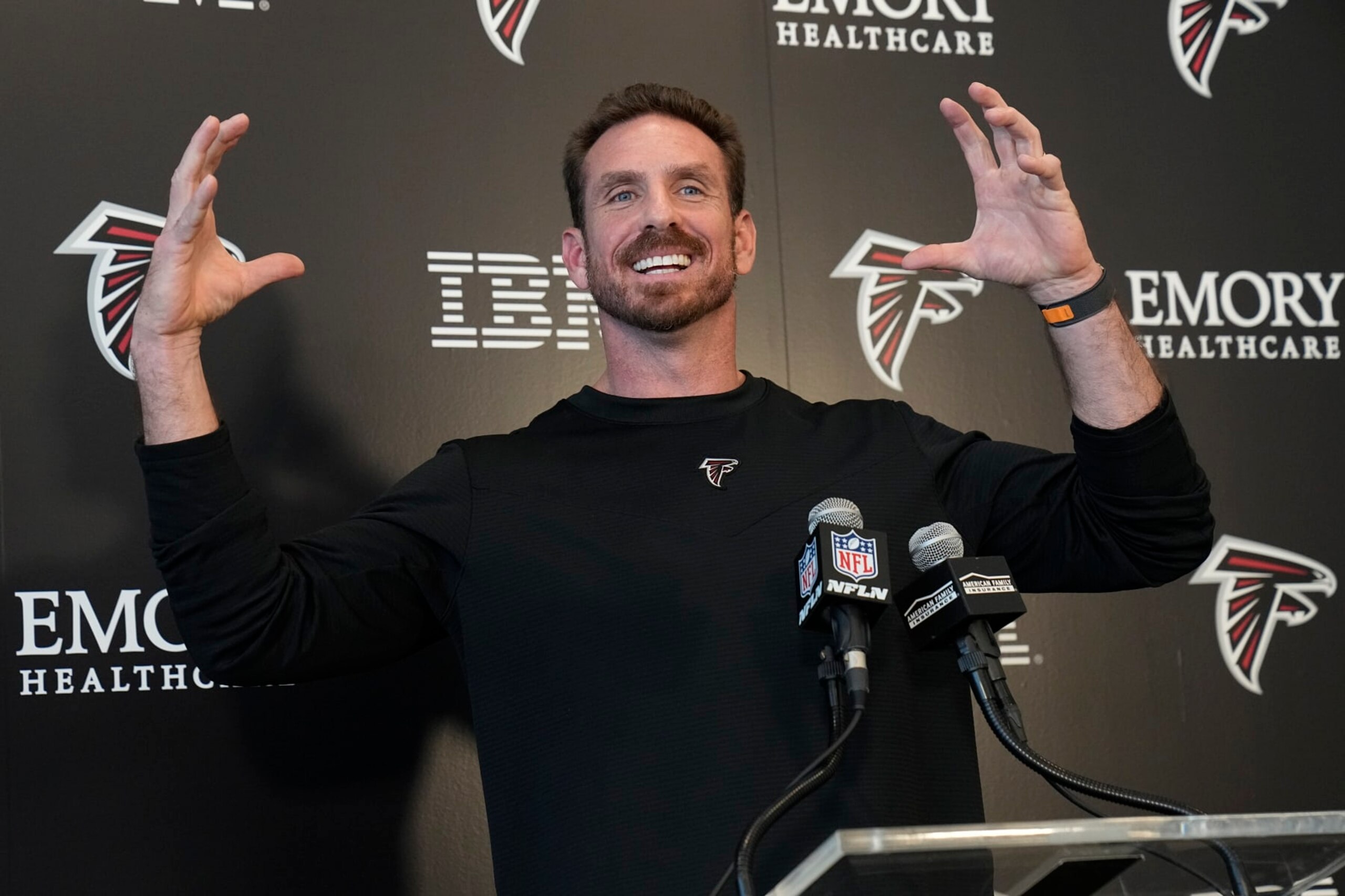 Falcons DC Ryan Nielsen