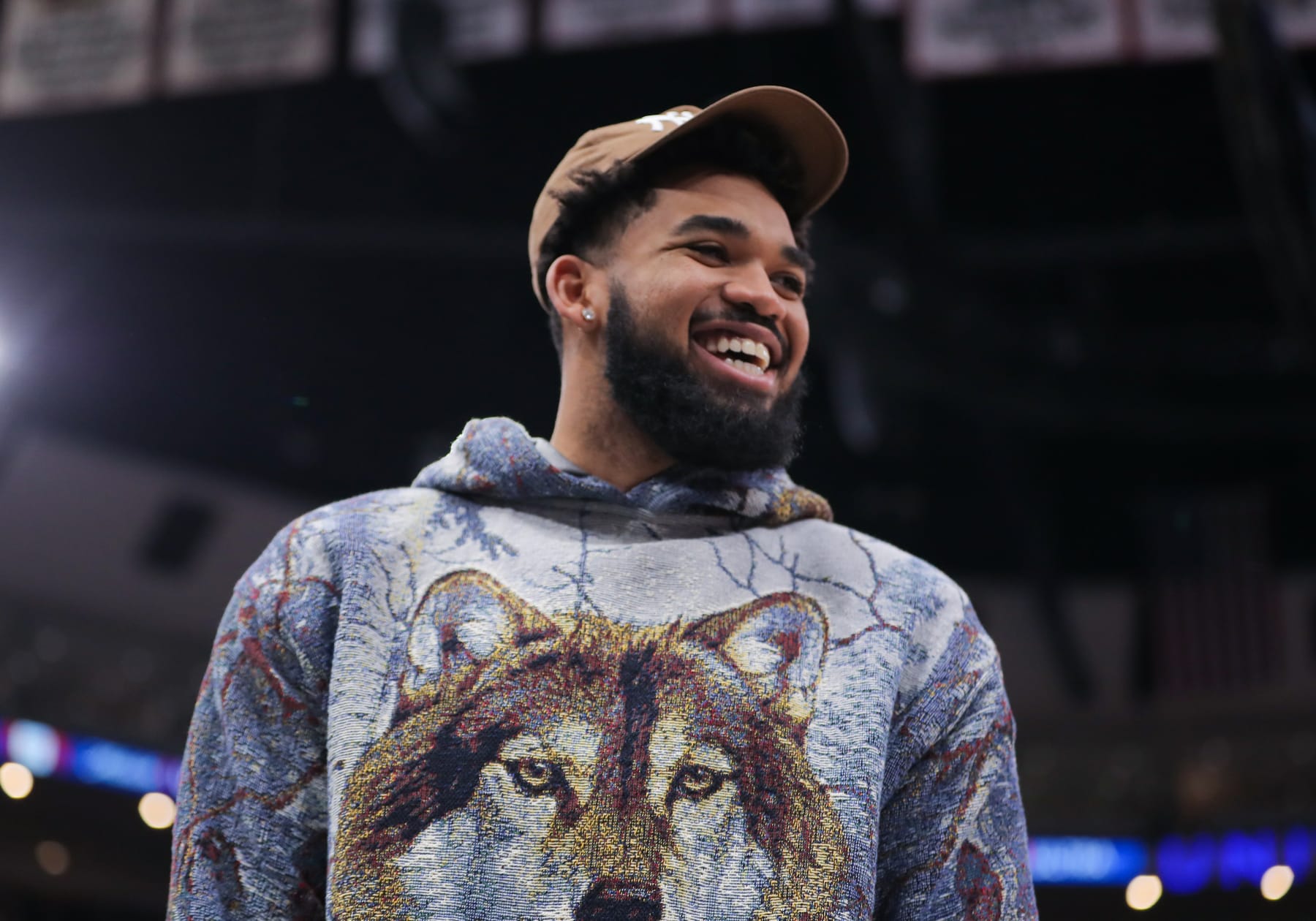 CHICAGO, IL - MARCH 17: Minnesota Timberwolves center Karl-Anthony Towns (32) looks on during a NBA game between the Minnesota Timberwolves and the Chicago Bulls on March 17, 2023 at the United Center in Chicago, IL. (Photo by Melissa Tamez/Icon Sportswire via Getty Images)