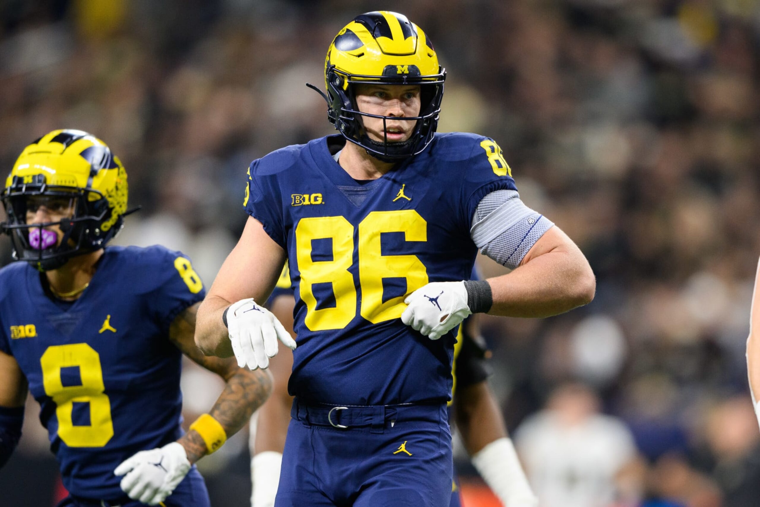 Michigan tight end Luke Schoonmaker