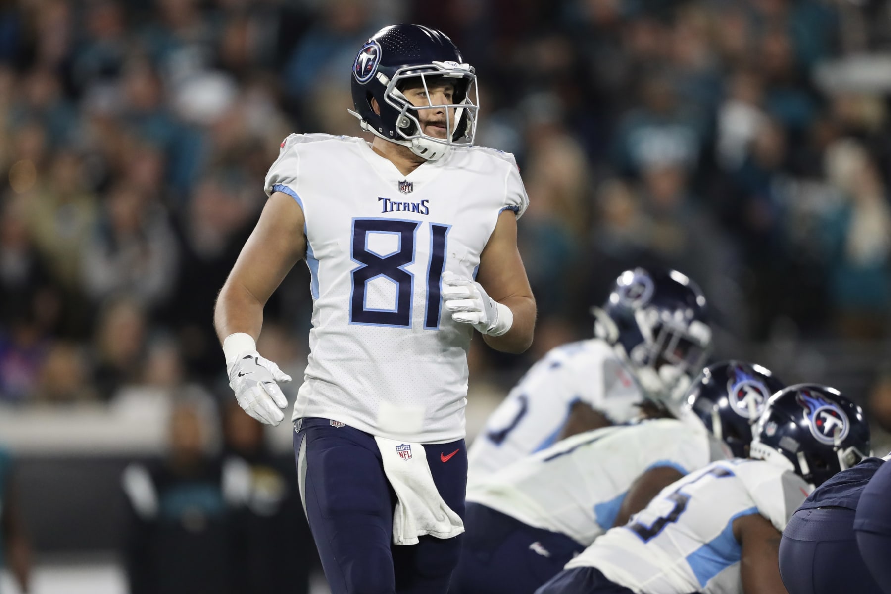 JACKSONVILLE, FLORIDA - JANUARY 07: Austin Hooper #81 of the Tennessee Titans in action during the first half against the Jacksonville Jaguars at TIAA Bank Field on January 07, 2023 in Jacksonville, Florida. (Photo by Courtney Culbreath/Getty Images)