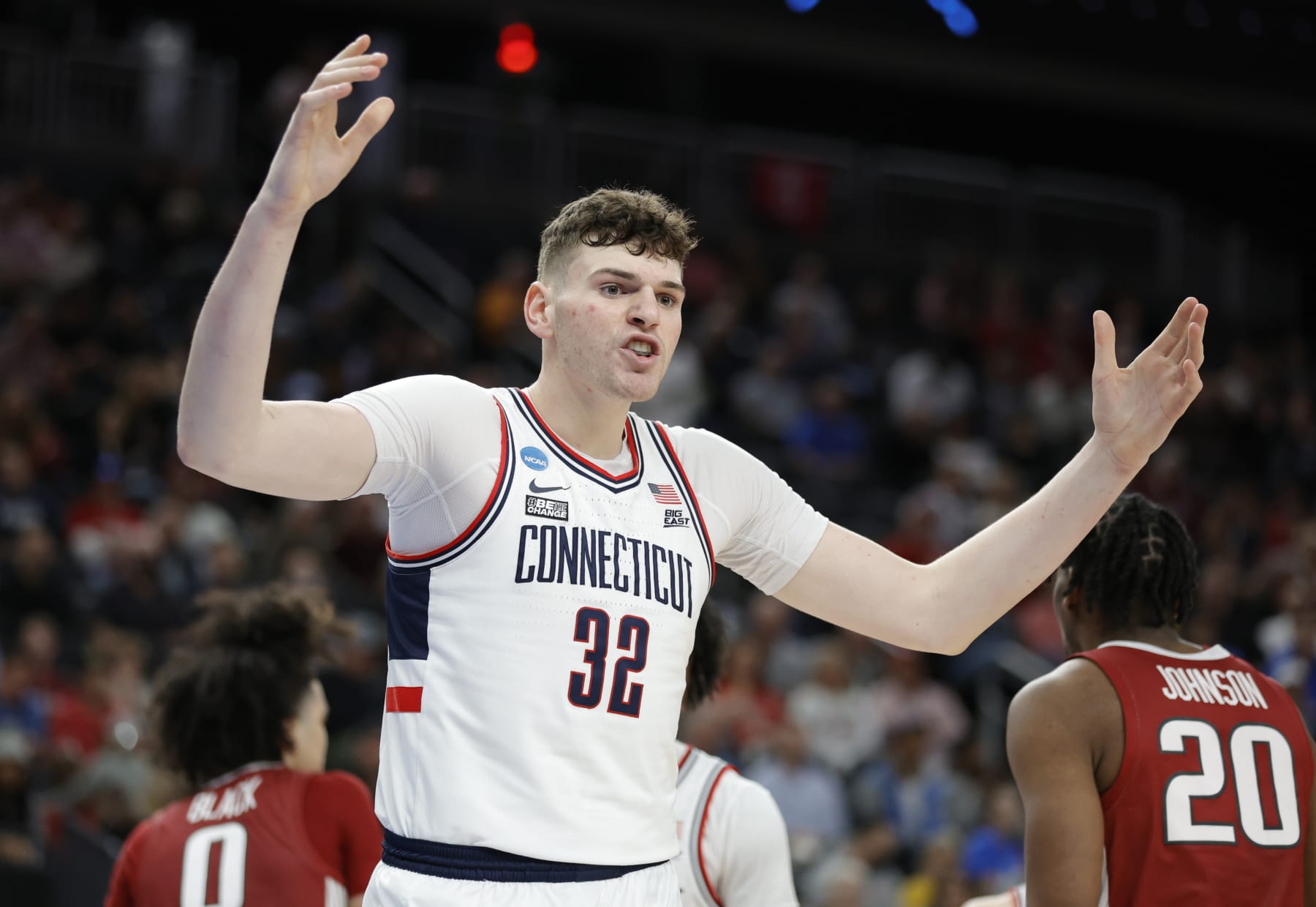 Connecticut's Donovan Clingan