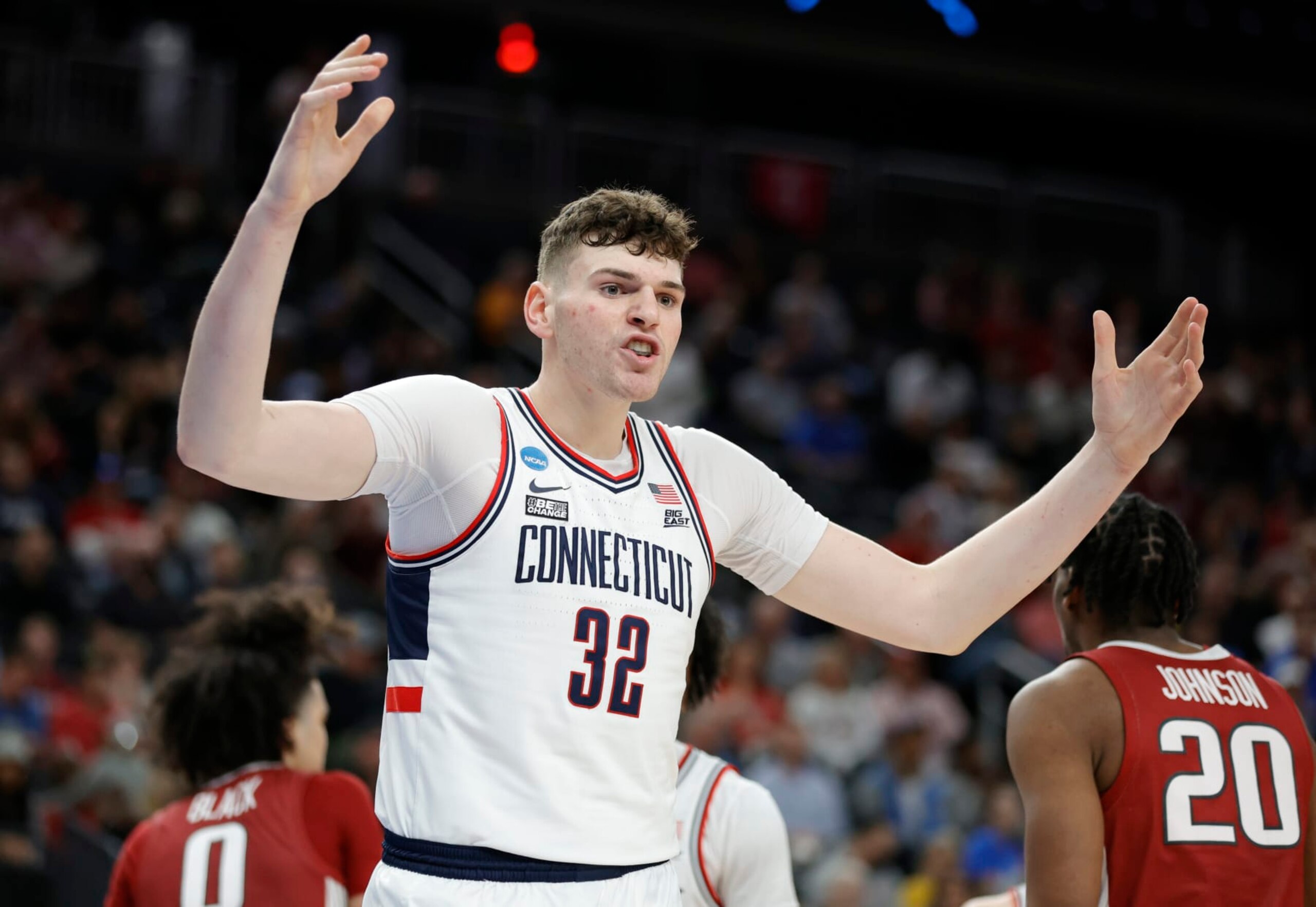 Connecticut's Donovan Clingan