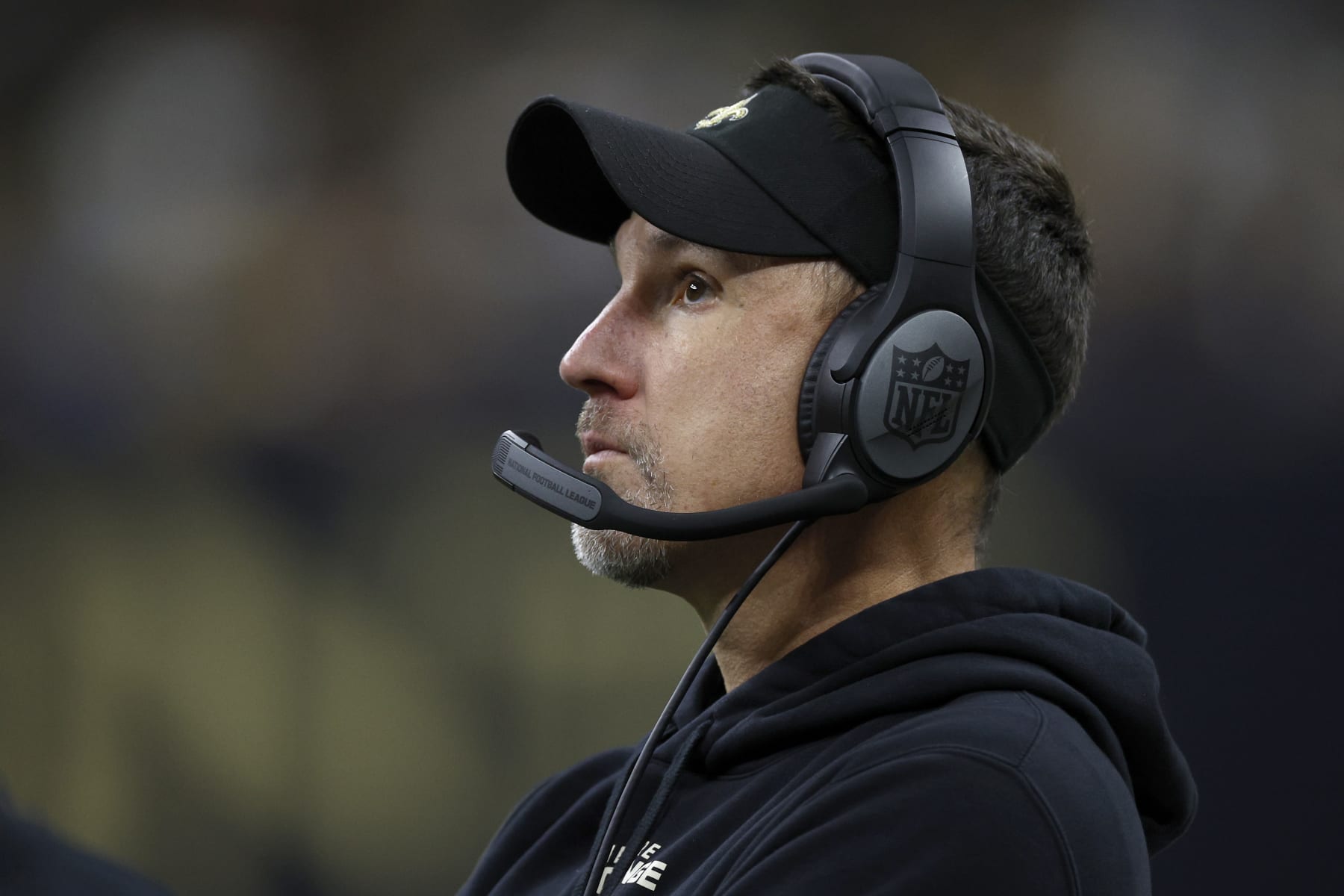 NEW ORLEANS, LOUISIANA - JANUARY 08: Head coach Dennis Allen of the New Orleans Saints looks on during the second half against the Atlanta Falcons at Caesars Superdome on January 08, 2023 in New Orleans, Louisiana. (Photo by Chris Graythen/Getty Images)