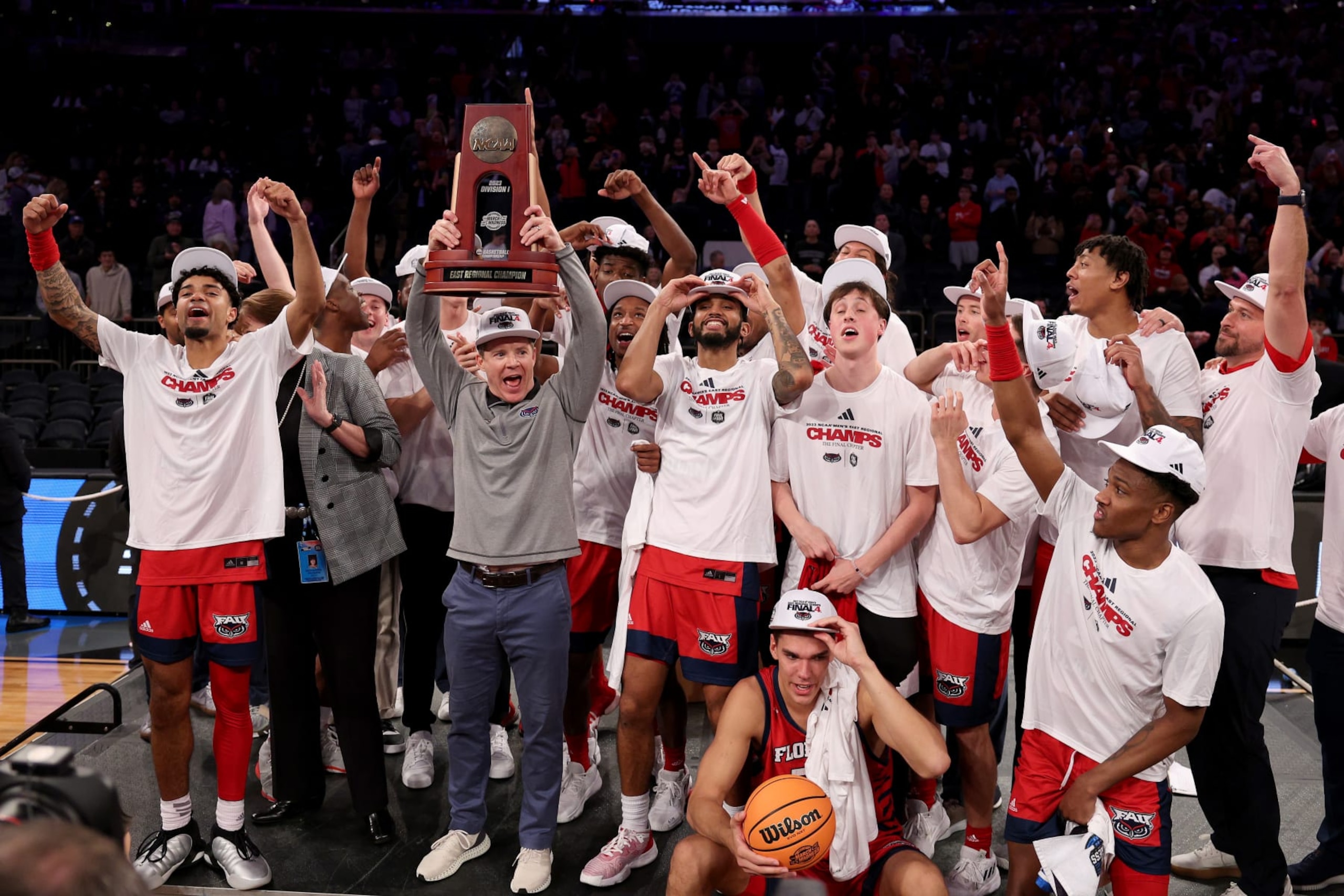 NEW YORK, NEW YORK - MARCH 25: The Florida Atlantic Owls celebrate after defeating the Kansas State Wildcats in the Elite Eight round game of the NCAA Men's Basketball Tournament at Madison Square Garden on March 25, 2023 in New York City. (Photo by Elsa/Getty Images)