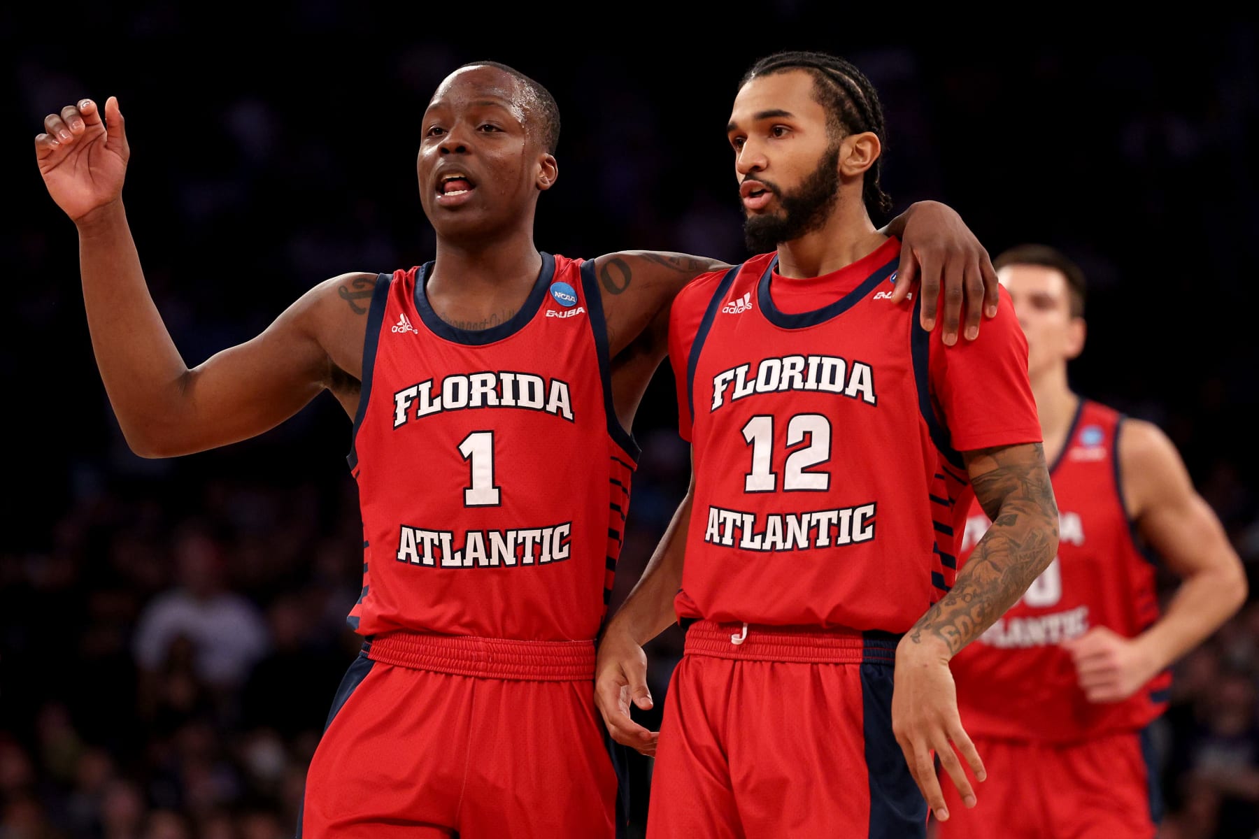 Florida Atlantic's Johnell Davis (1) and Jalen Gaffney (12)