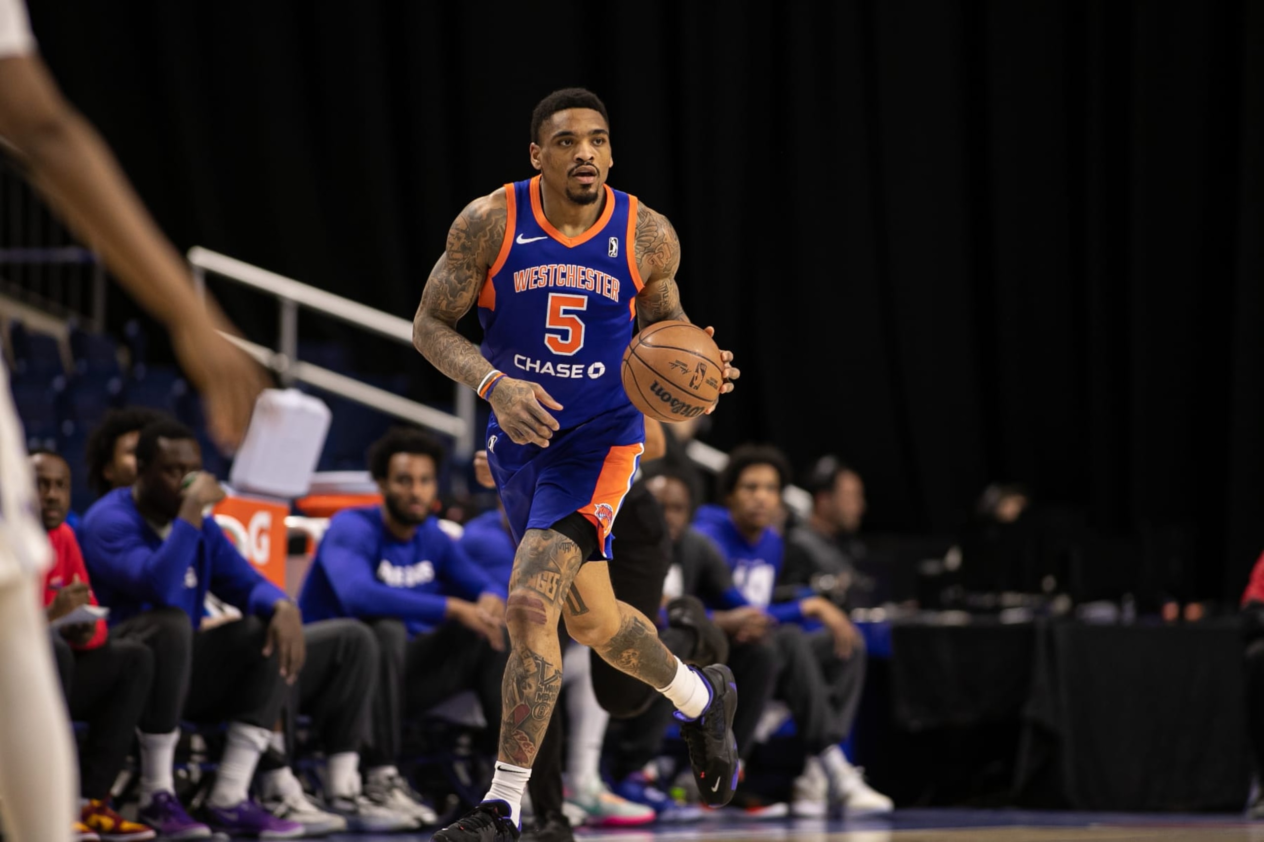 BRIDGEPORT, CT - MARCH 1:Daquan Jeffries #5 of the Westchester Knicks handles the ball during the game against the Delaware Blue Coats on March 1, 2023 at Total Mortgage Arena at Harbor Yard in Bridgeport, Connecticut. NOTE TO USER: User expressly acknowledges and agrees that, by downloading and or using this photograph, User is consenting to the terms and conditions of the Getty Images License Agreement. Mandatory Copyright Notice: Copyright 2023 NBAE (Photo by KeShawn Ennis/NBAE via Getty Images)