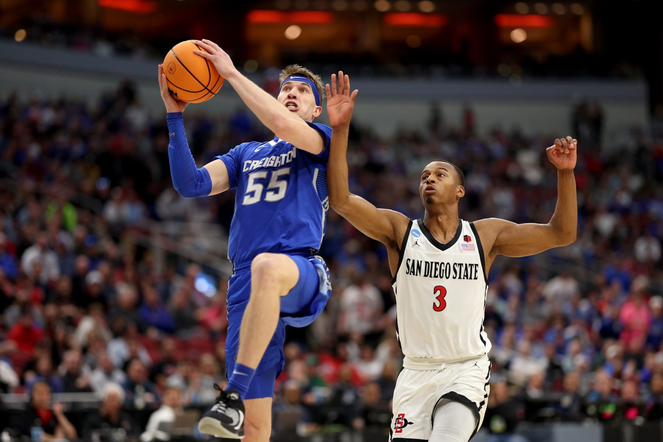 Creighton's Baylor Scheierman and San Diego State's Micah Parrish both struggled to make anything in Louisville.