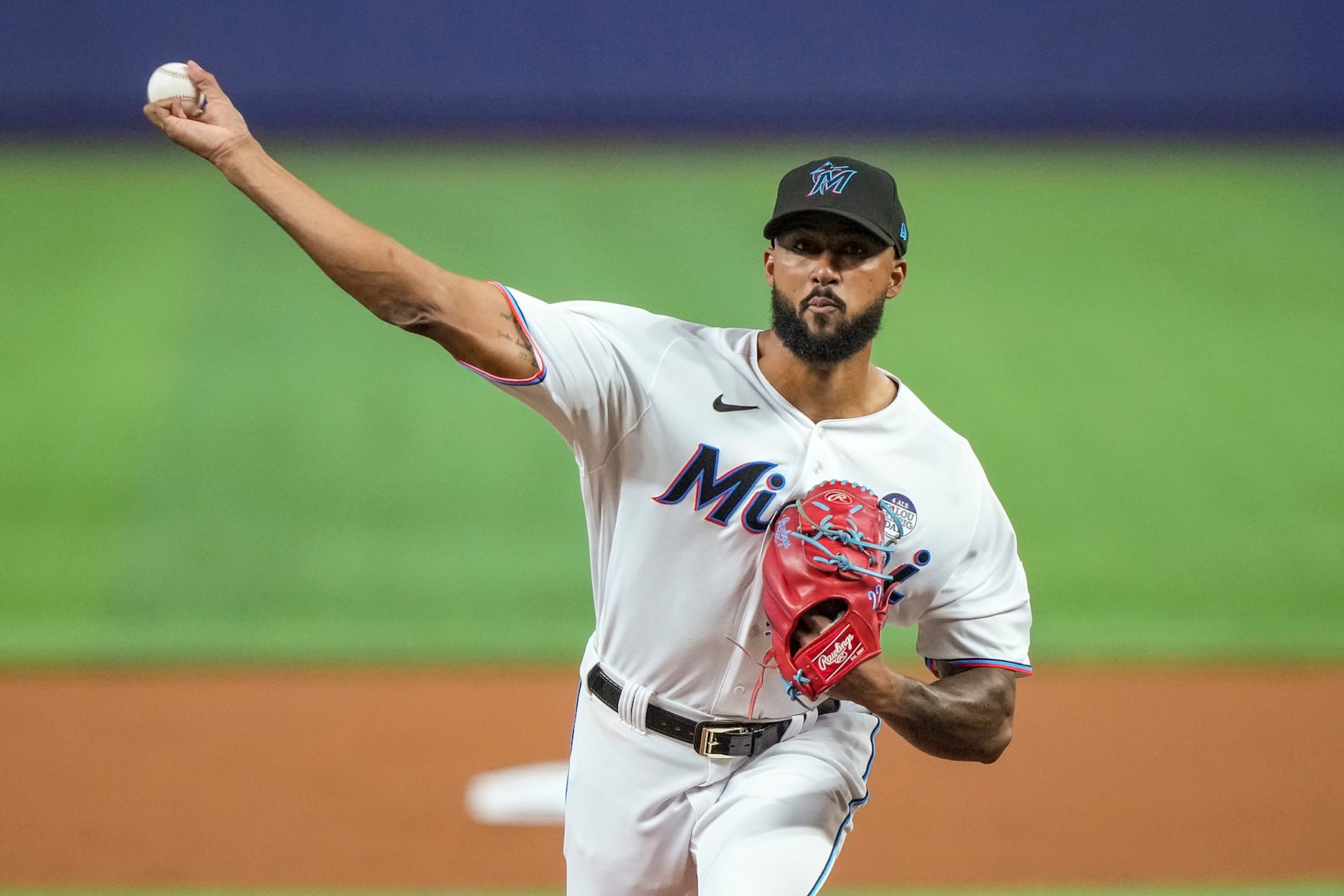MIAMI, FLORIDA - JUNE 02: Sandy Alcantara #22 of the Miami Marlins throws a pitch in the first inning against the San Francisco Giants at loanDepot park on June 02, 2022 in Miami, Florida. (Photo by Eric Espada/Getty Images)