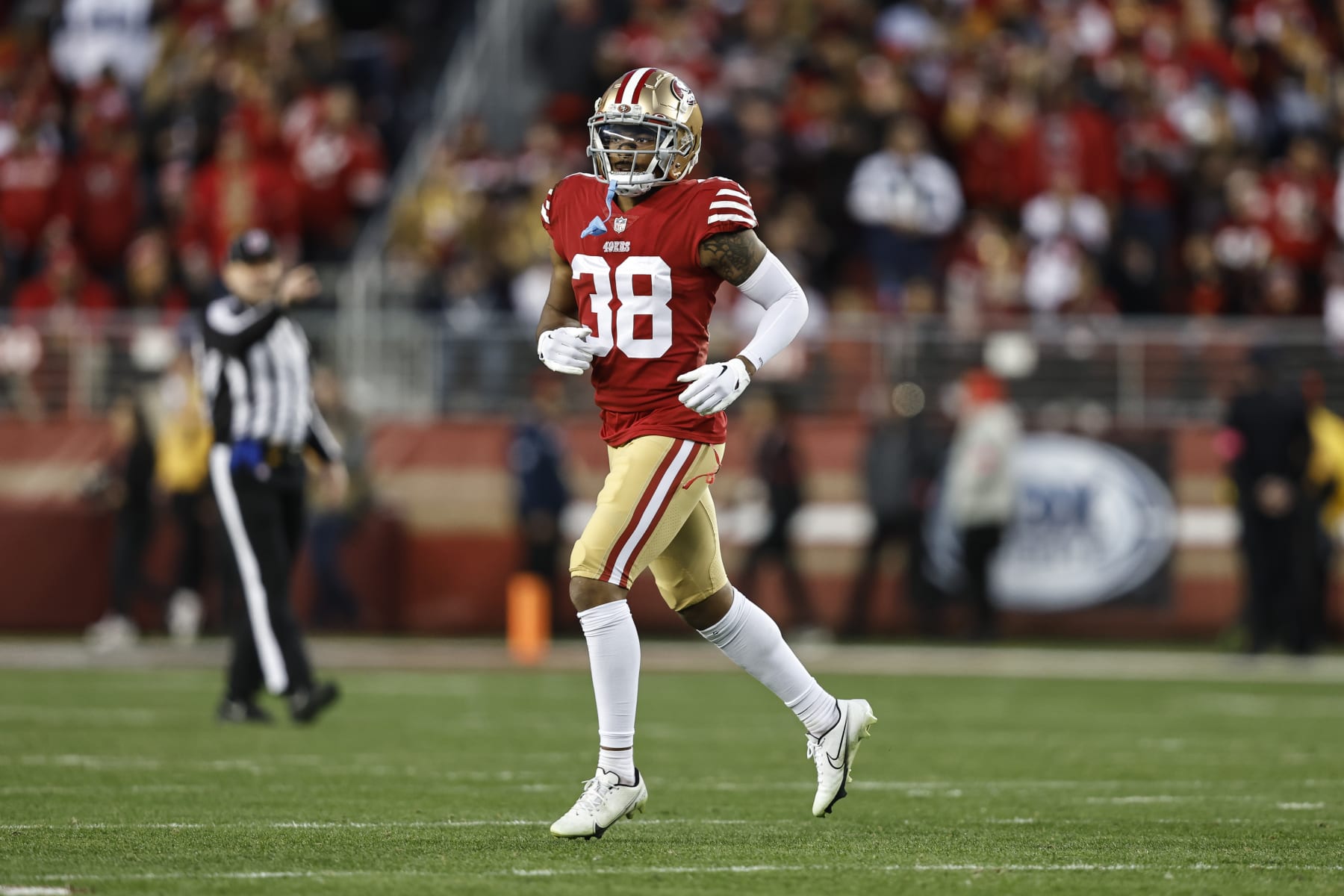 SANTA CLARA, CALIFORNIA - JANUARY 22: Deommodore Lenoir #38 of the San Francisco 49ers runs during an NFL divisional round playoff football game between the San Francisco 49ers and the Dallas Cowboys at Levi's Stadium on January 22, 2023 in Santa Clara, California. (Photo by Michael Owens/Getty Images)