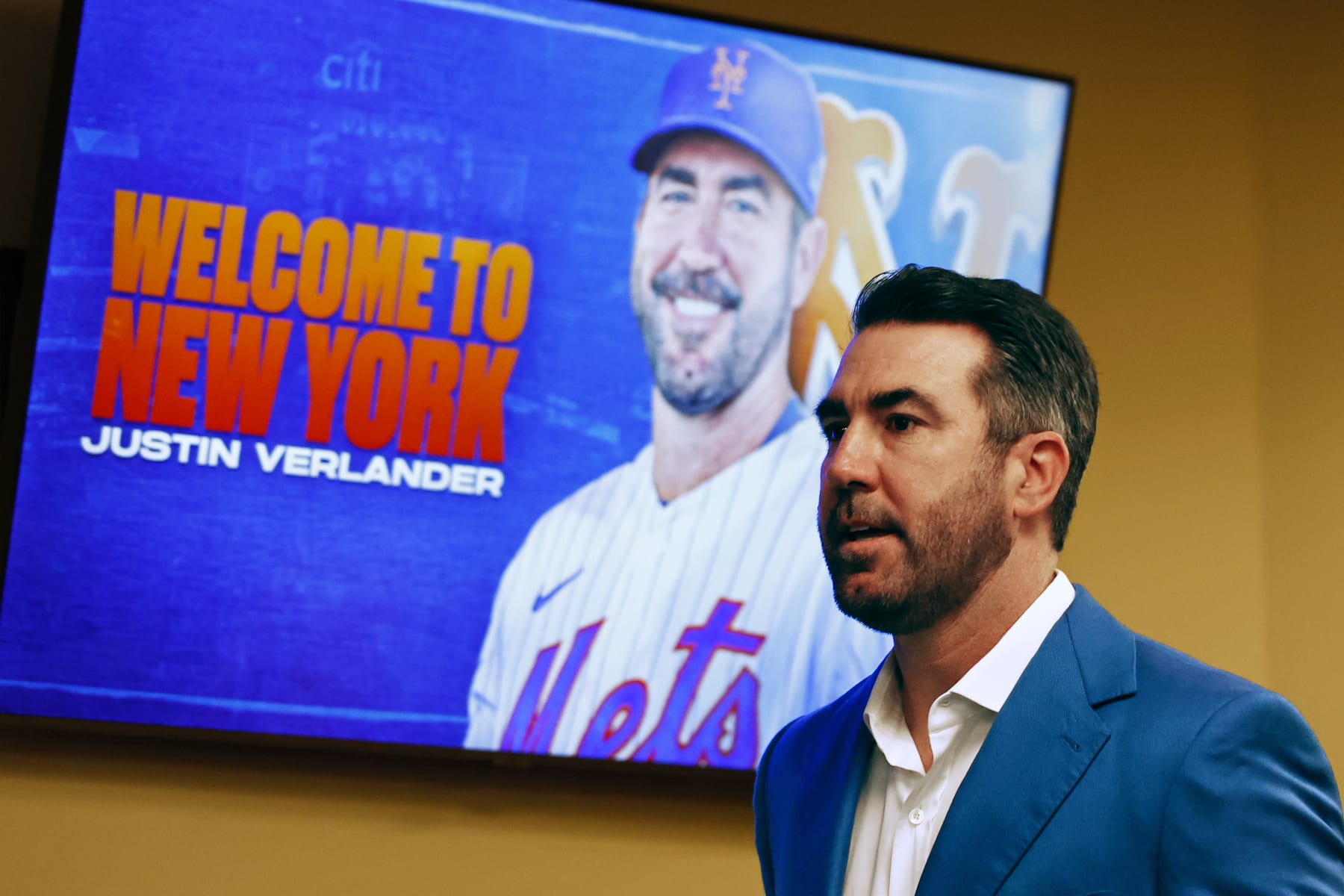 NEW YORK, NY - DECEMBER 20: Pitcher Justin Verlander of the New York Mets walks into his introductory press conference at Citi Field on December 20, 2022 in New York City. (Photo by Rich Schultz/Getty Images)