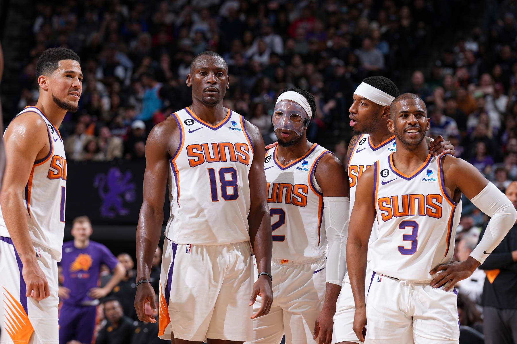Devin Booker, Bismack Biyombo, Josh Okogie, Torrey Craig and Chris Paul