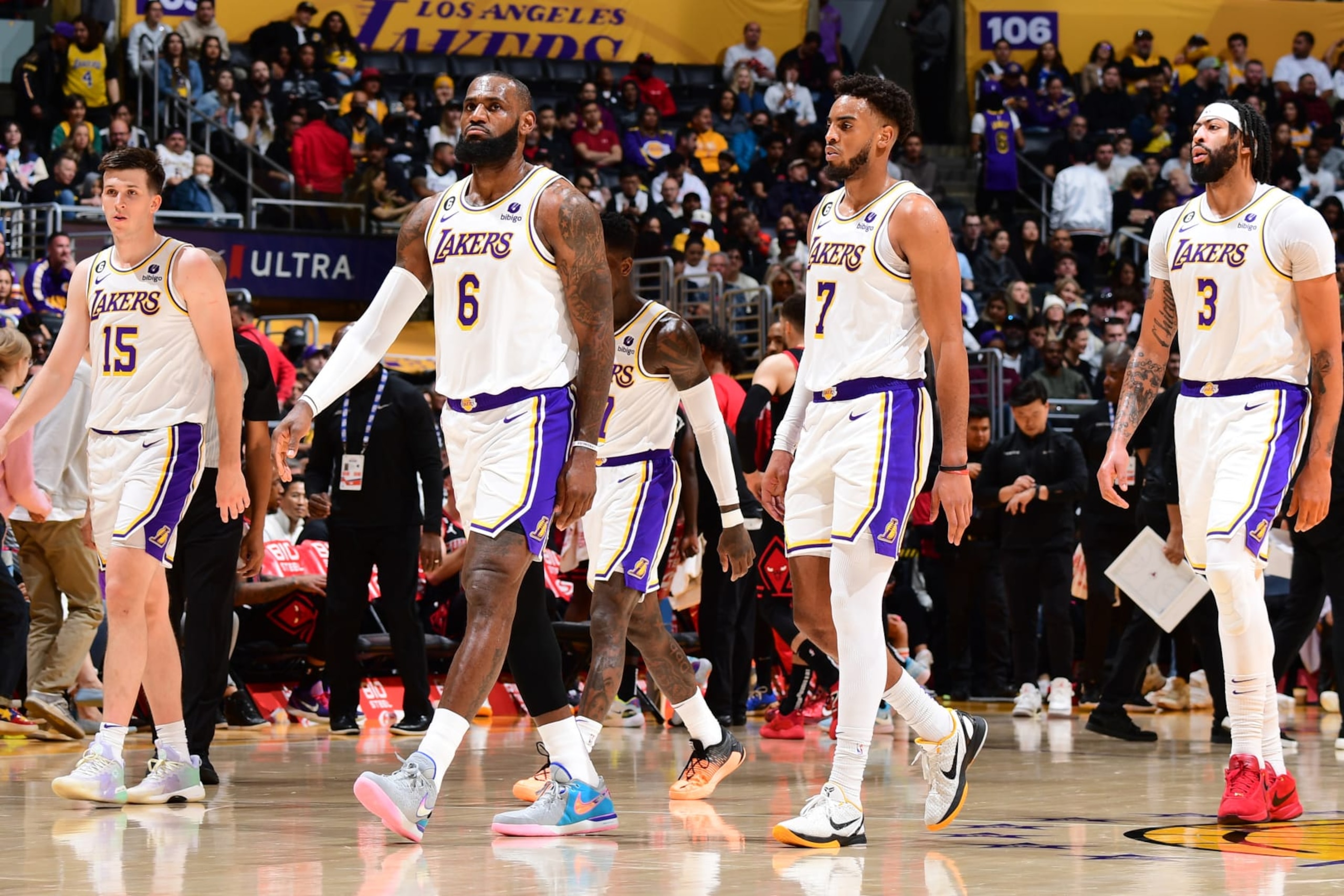 LOS ANGELES, CA - MARCH 26: Austin Reaves #15, LeBron James #6, Troy Brown Jr. #7, and Anthony Davis #3 of the Los Angeles Lakers look on during the game against the Chicago Bulls on March 26, 2023 at Crypto.Com Arena in Los Angeles, California. NOTE TO USER: User expressly acknowledges and agrees that, by downloading and/or using this Photograph, user is consenting to the terms and conditions of the Getty Images License Agreement. Mandatory Copyright Notice: Copyright 2023 NBAE (Photo by Adam Pantozzi/NBAE via Getty Images)