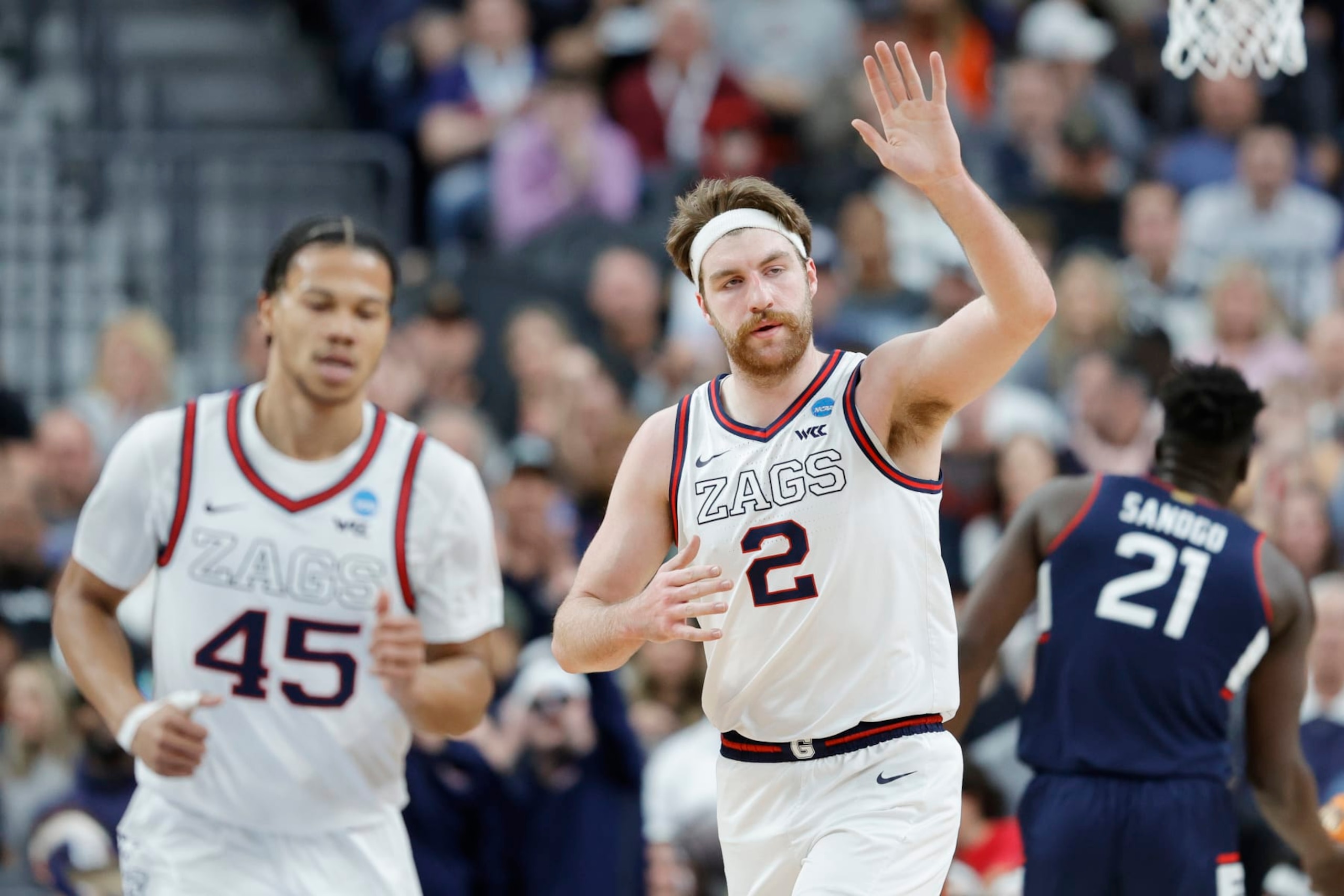 Gonzaga's Drew Timme (2) and Rasir Bolton (45)