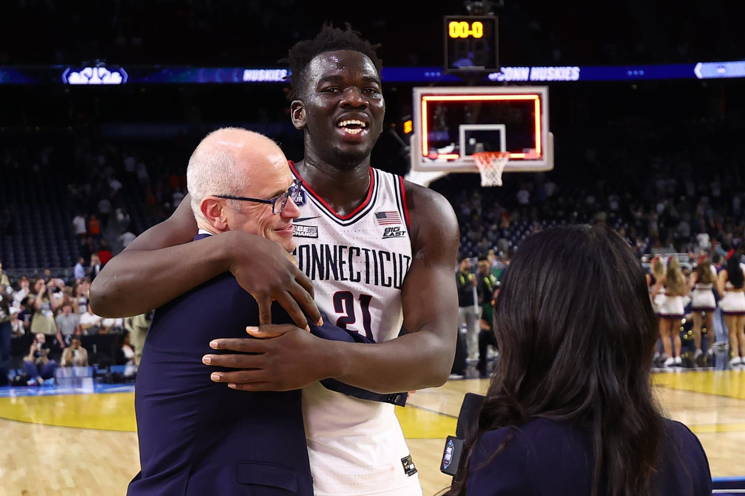 Connecticut's Dan Hurley and Adama Sanogo