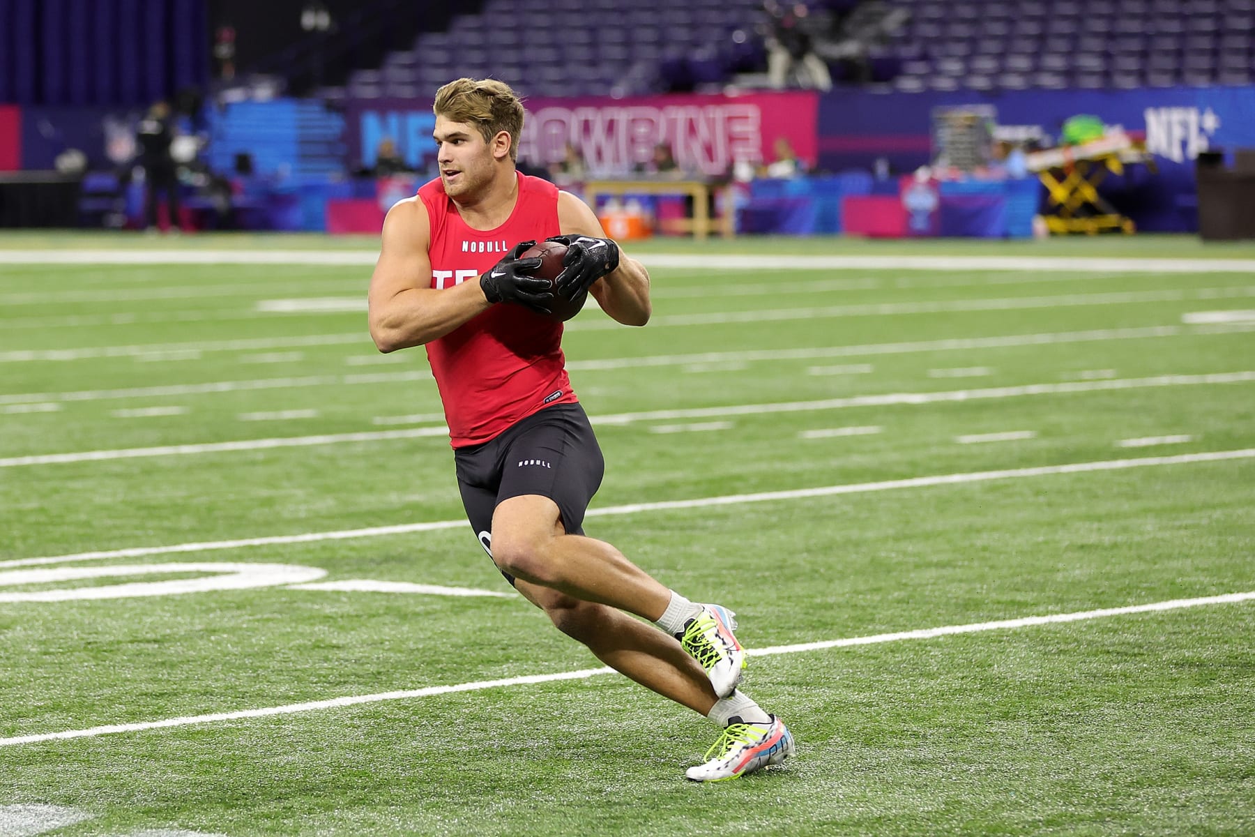 INDIANAPOLIS, INDIANA - MARCH 04: Michael Mayer of Notre Dame participates in a drill during the NFL Combine at Lucas Oil Stadium on March 04, 2023 in Indianapolis, Indiana. (Photo by Stacy Revere/Getty Images)