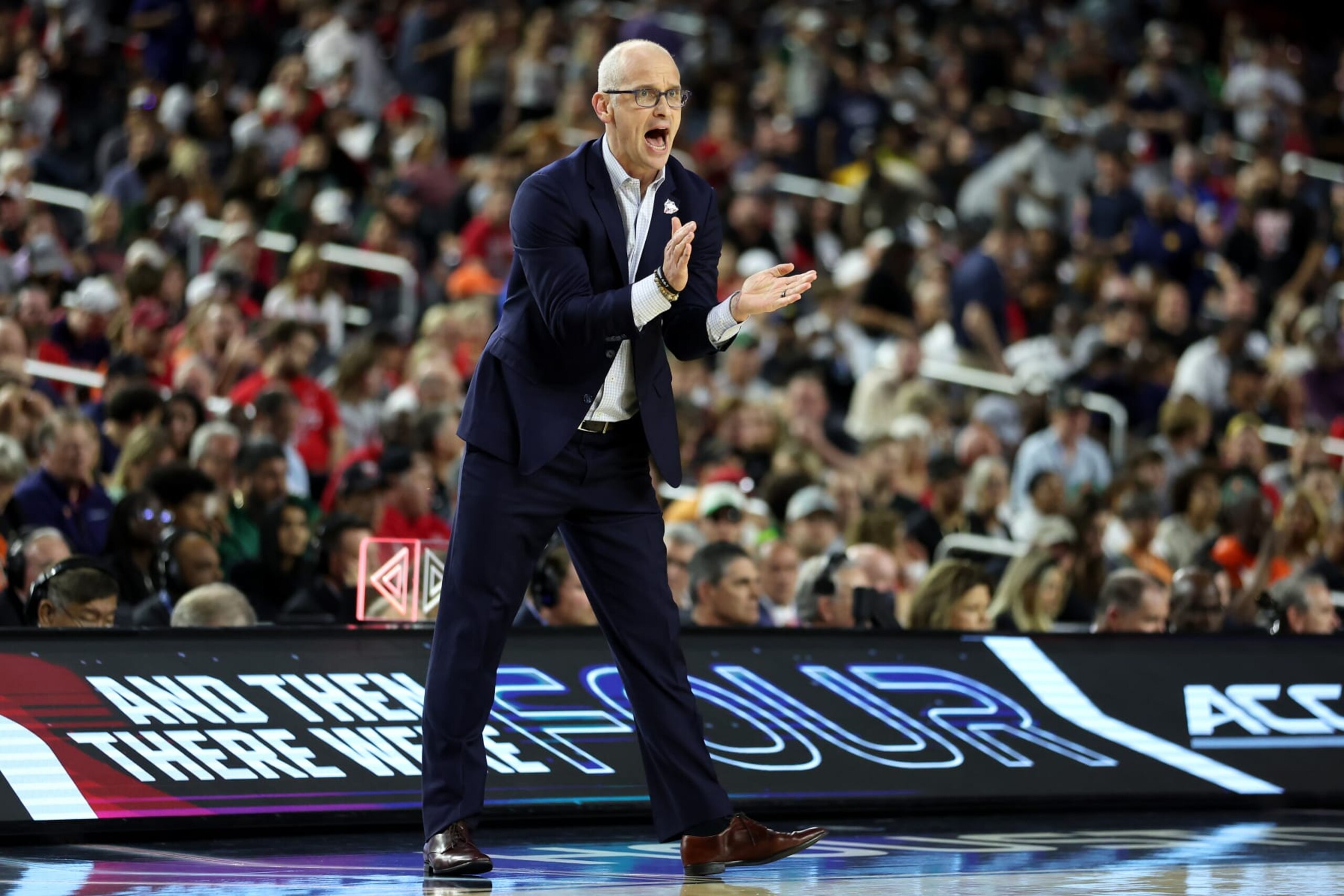 HOUSTON, TEXAS - APRIL 01: Head coach Dan Hurley of the Connecticut Huskies reacts during the first half against the Miami Hurricanes during the NCAA Men's Basketball Tournament Final Four semifinal game at NRG Stadium on April 01, 2023 in Houston, Texas. (Photo by Gregory Shamus/Getty Images) HOUSTON, TEXAS - APRIL 01: Head coach Dan Hurley of the Connecticut Huskies reacts during the first half against the Miami Hurricanes during the NCAA Men's Basketball Tournament Final Four semifinal game at NRG Stadium on April 01, 2023 in Houston, Texas. (Photo by Gregory Shamus/Getty Images)
