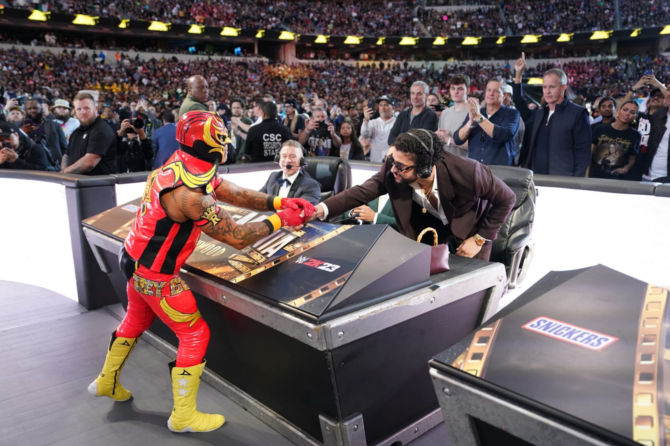 Rey Mysterio and Bad Bunny should forge a tag team ahead of WWE Backlash.