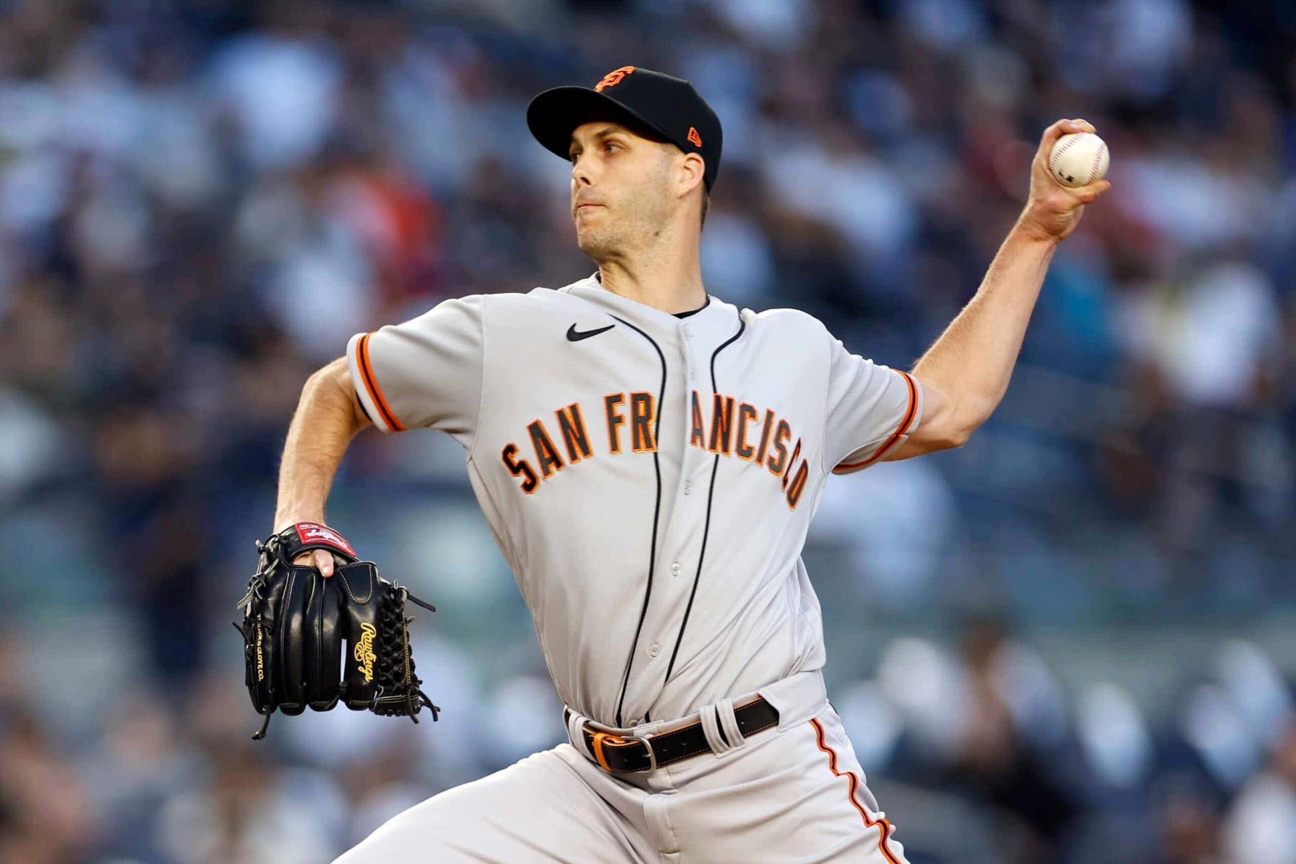 NEW YORK, NEW YORK - APRIL 01: Taylor Rogers #33 of the San Francisco Giants pitches during the eighth inning against the New York Yankees at Yankee Stadium on April 01, 2023 in the Bronx borough of New York City. The Giants won 7-5. (Photo by Sarah Stier/Getty Images) NEW YORK, NEW YORK - APRIL 01: Taylor Rogers #33 of the San Francisco Giants pitches during the eighth inning against the New York Yankees at Yankee Stadium on April 01, 2023 in the Bronx borough of New York City. The Giants won 7-5. (Photo by Sarah Stier/Getty Images)
