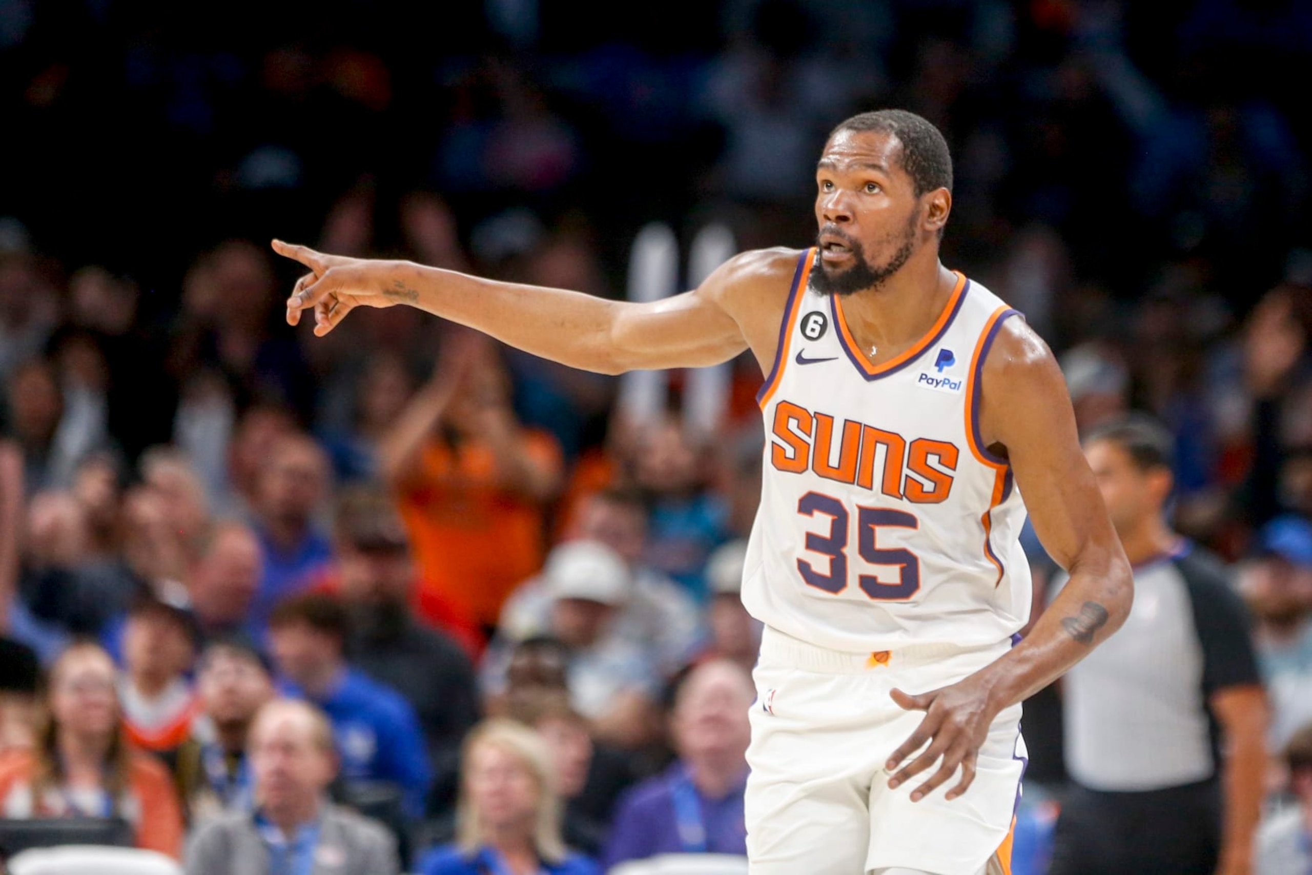 OKLAHOMA CITY, OKLAHOMA - APRIL 02: Kevin Durant #35 of the Phoenix Suns points to a teammate after making a three point basket during the fourth quarter against the Oklahoma City Thunder at Paycom Center on April 02, 2023 in Oklahoma City, Oklahoma. NOTE TO USER: User expressly acknowledges and agrees that, by downloading and or using this photograph, User is consenting to the terms and conditions of the Getty Images License Agreement. (Photo by Ian Maule/Getty Images) OKLAHOMA CITY, OKLAHOMA - APRIL 02: Kevin Durant #35 of the Phoenix Suns points to a teammate after making a three point basket during the fourth quarter against the Oklahoma City Thunder at Paycom Center on April 02, 2023 in Oklahoma City, Oklahoma. NOTE TO USER: User expressly acknowledges and agrees that, by downloading and or using this photograph, User is consenting to the terms and conditions of the Getty Images License Agreement. (Photo by Ian Maule/Getty Images)