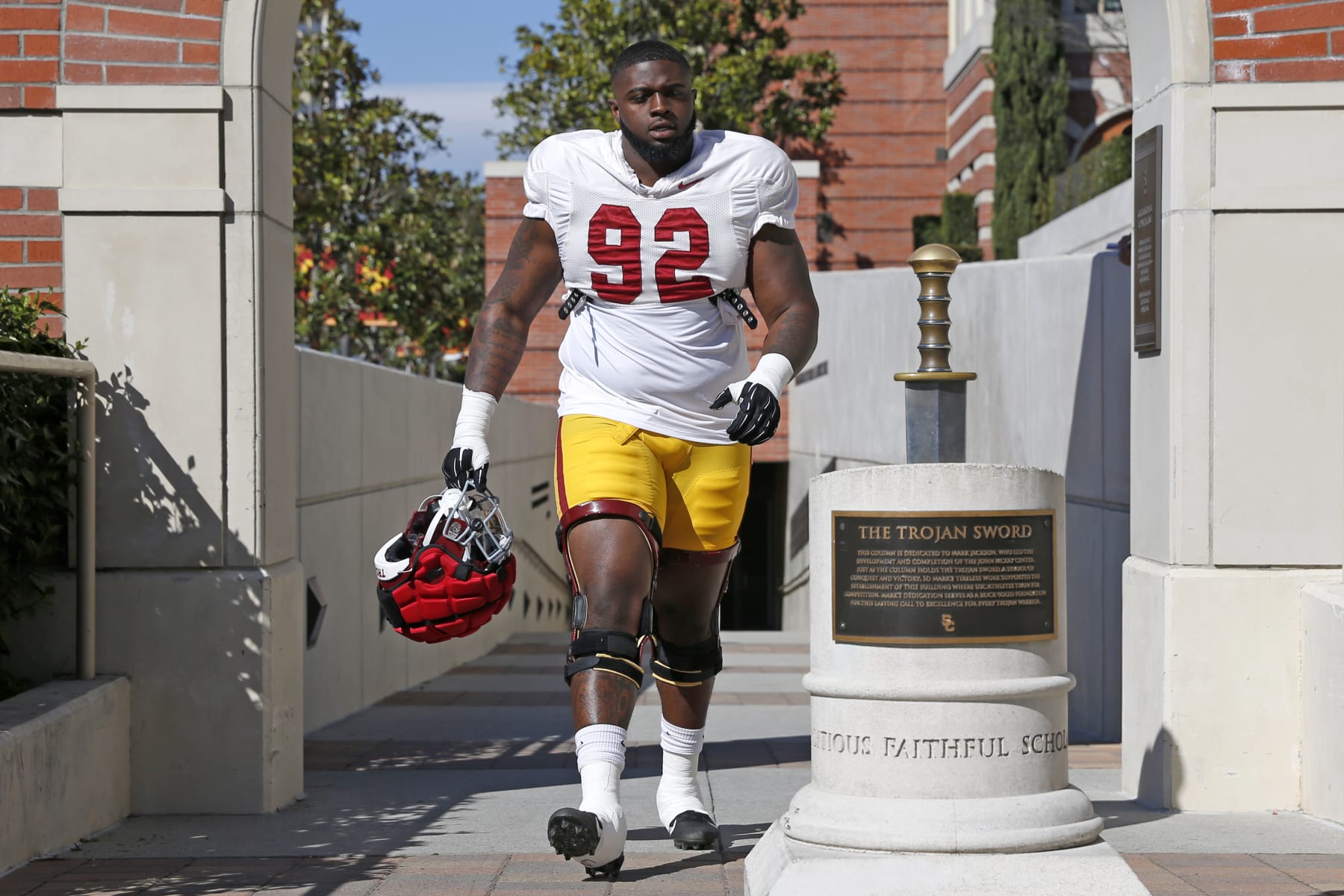 LOS ANGELES, CA - MARCH 28: Defensive lineman Kyon Barrs (92) at USC spring football practice at Howard Jones/Brian Kennedy Fields on the Campus of The University of Southern California on Tuesday, March 28, 2023 in Los Angeles, CA. (Gary Coronado / Los Angeles Times via Getty Images)